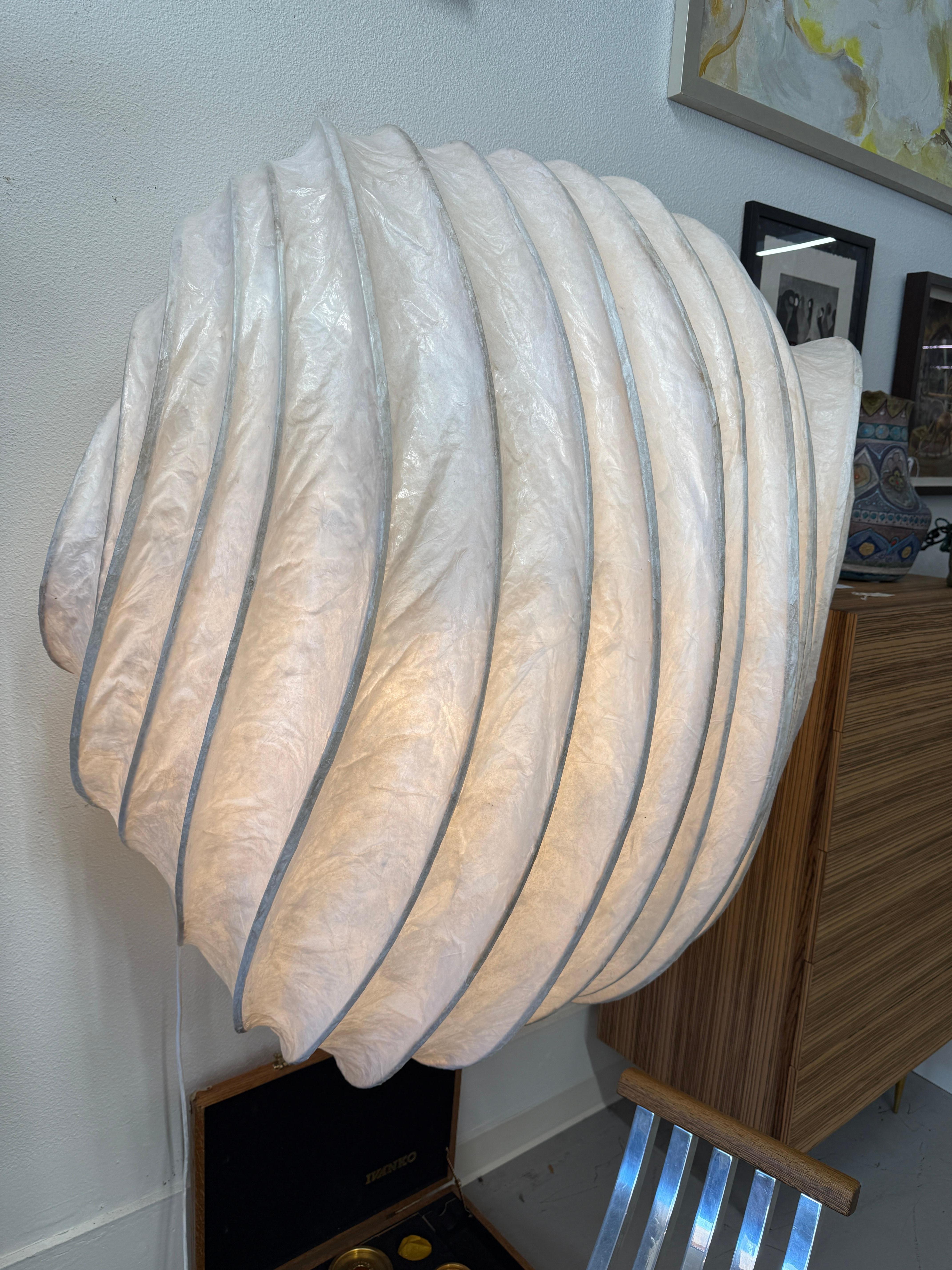 William Leslie 2022 Hängelampe Sconce (Handgefertigt) im Angebot