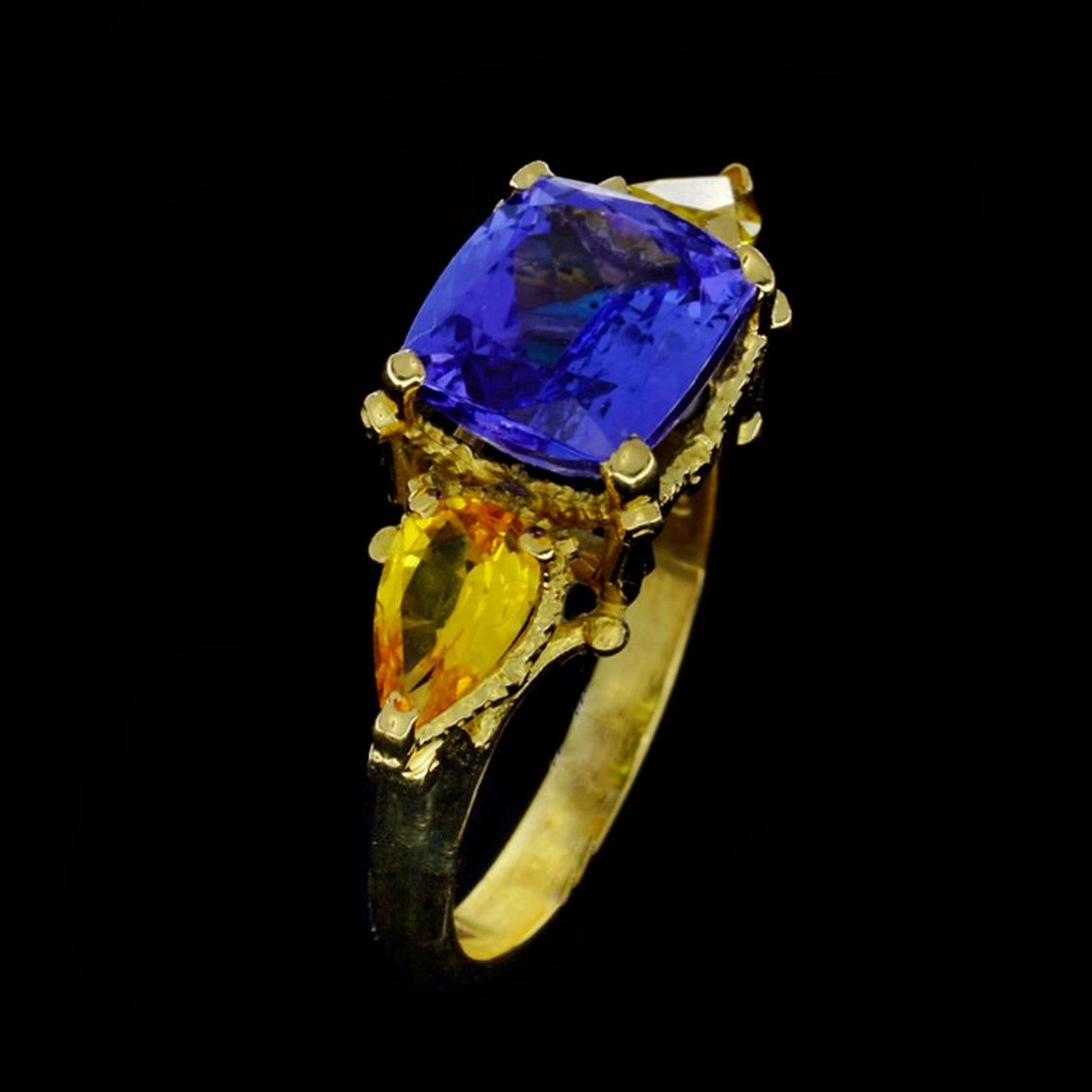 Starry Night Ring in 18 Karat Yellow Gold, Tanzanite and Yellow Sapphires 3