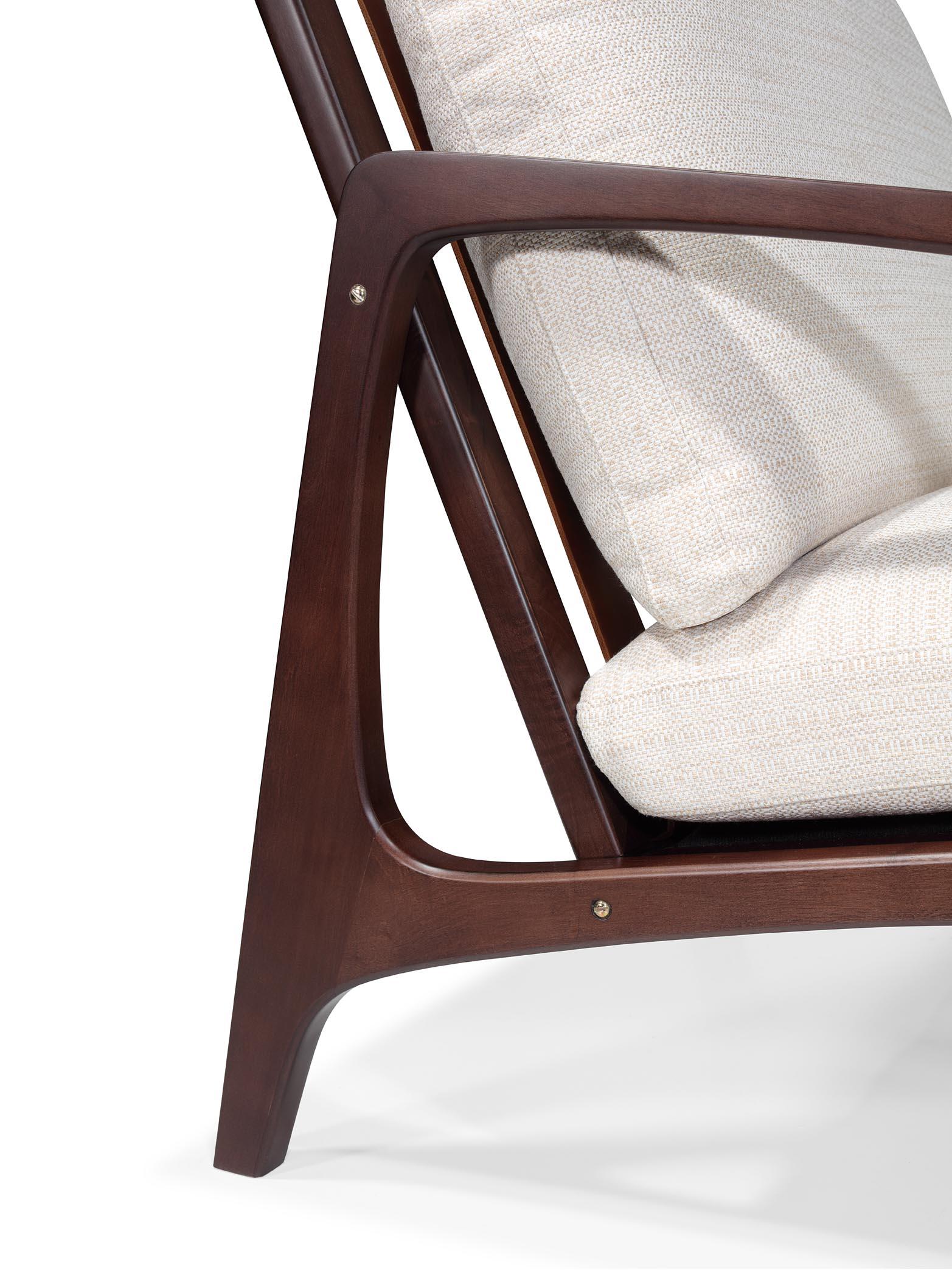 William Lounge Chair, Nussbaum im Zustand „Neu“ im Angebot in Monte-Serzedo, 13