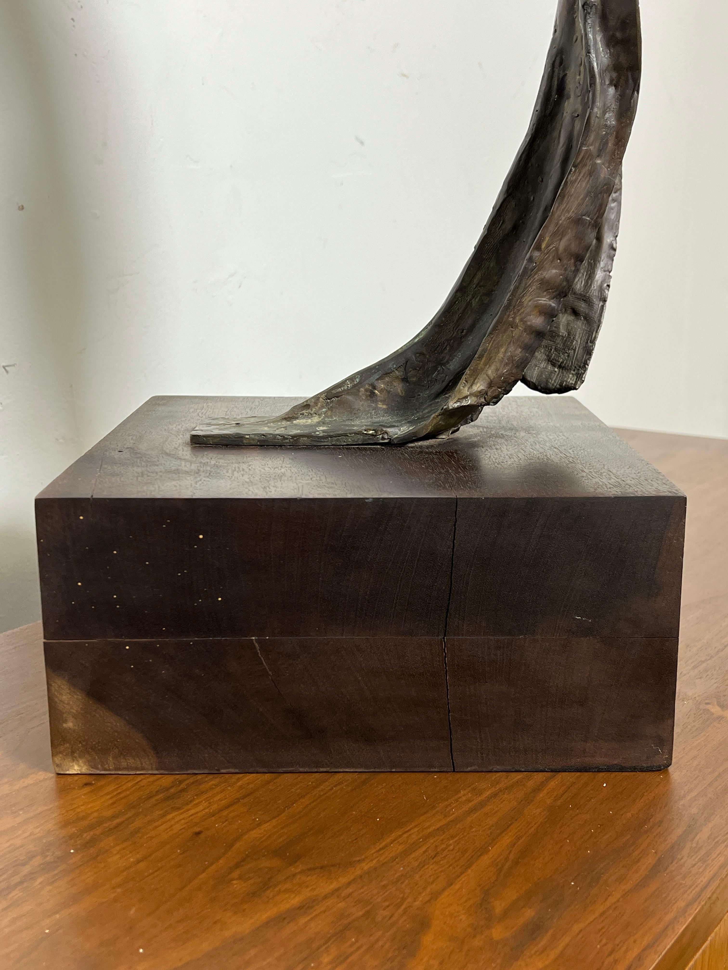 William Ludwig Scultura figurativa in bronzo di un guerriero datata 1987 in vendita 8
