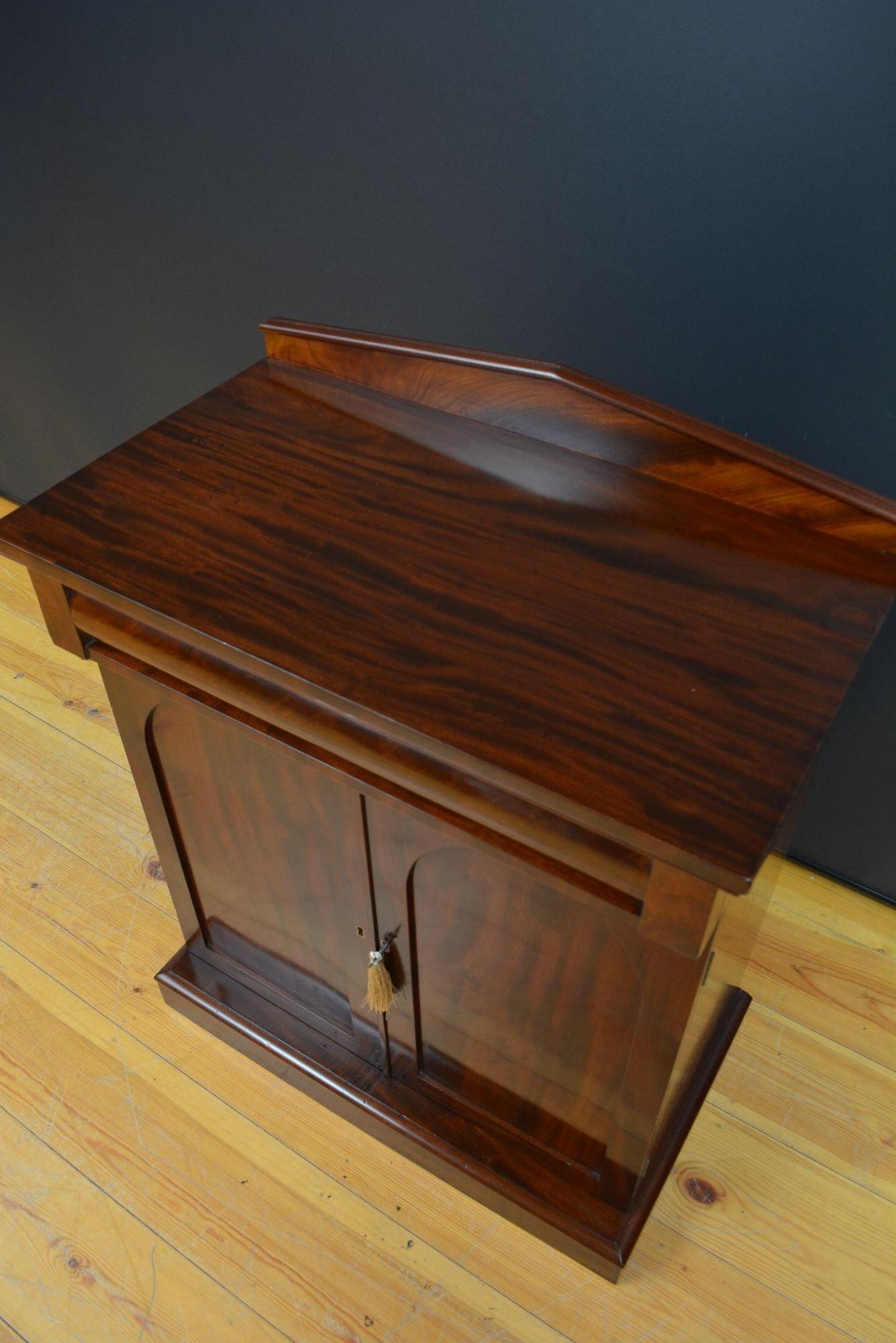 William lV Mahogany Chiffonier For Sale 2