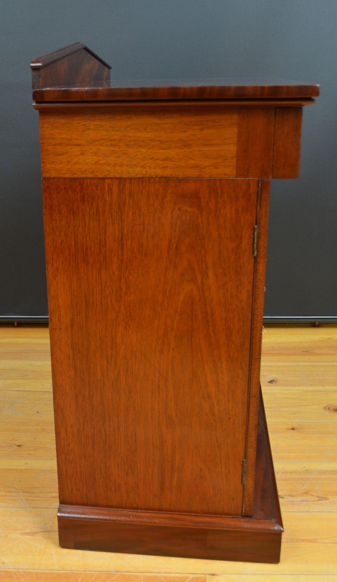 William lV Mahogany Chiffonier For Sale 3