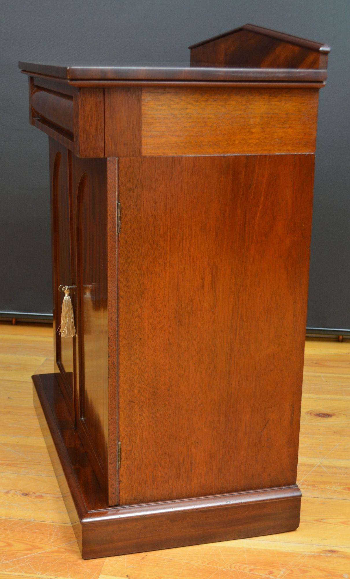 William lV Mahogany Chiffonier For Sale 4