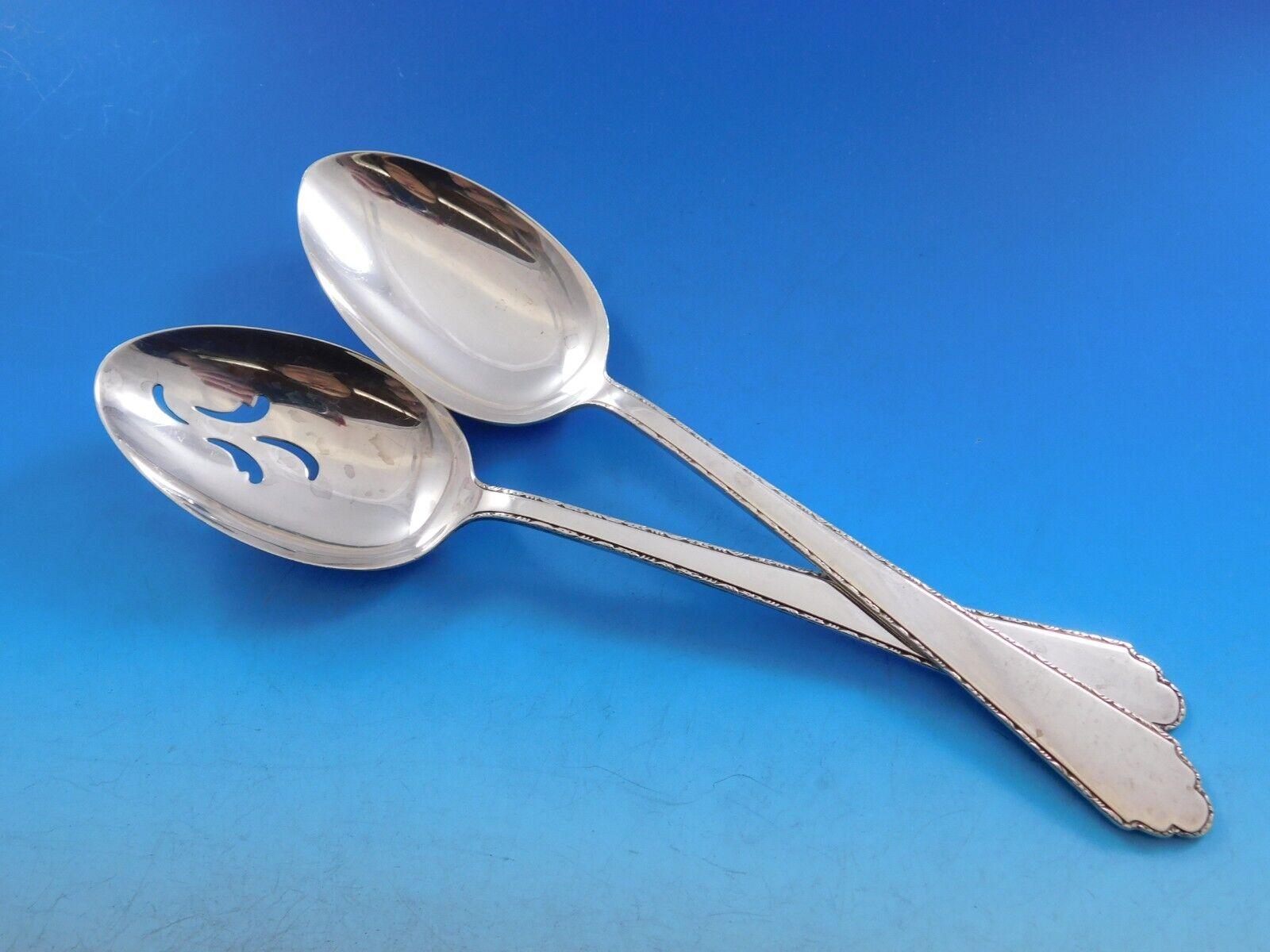Argent sterling William & Mary by Lunt, service de couverts en argent sterling, taille de table 37 pièces en vente