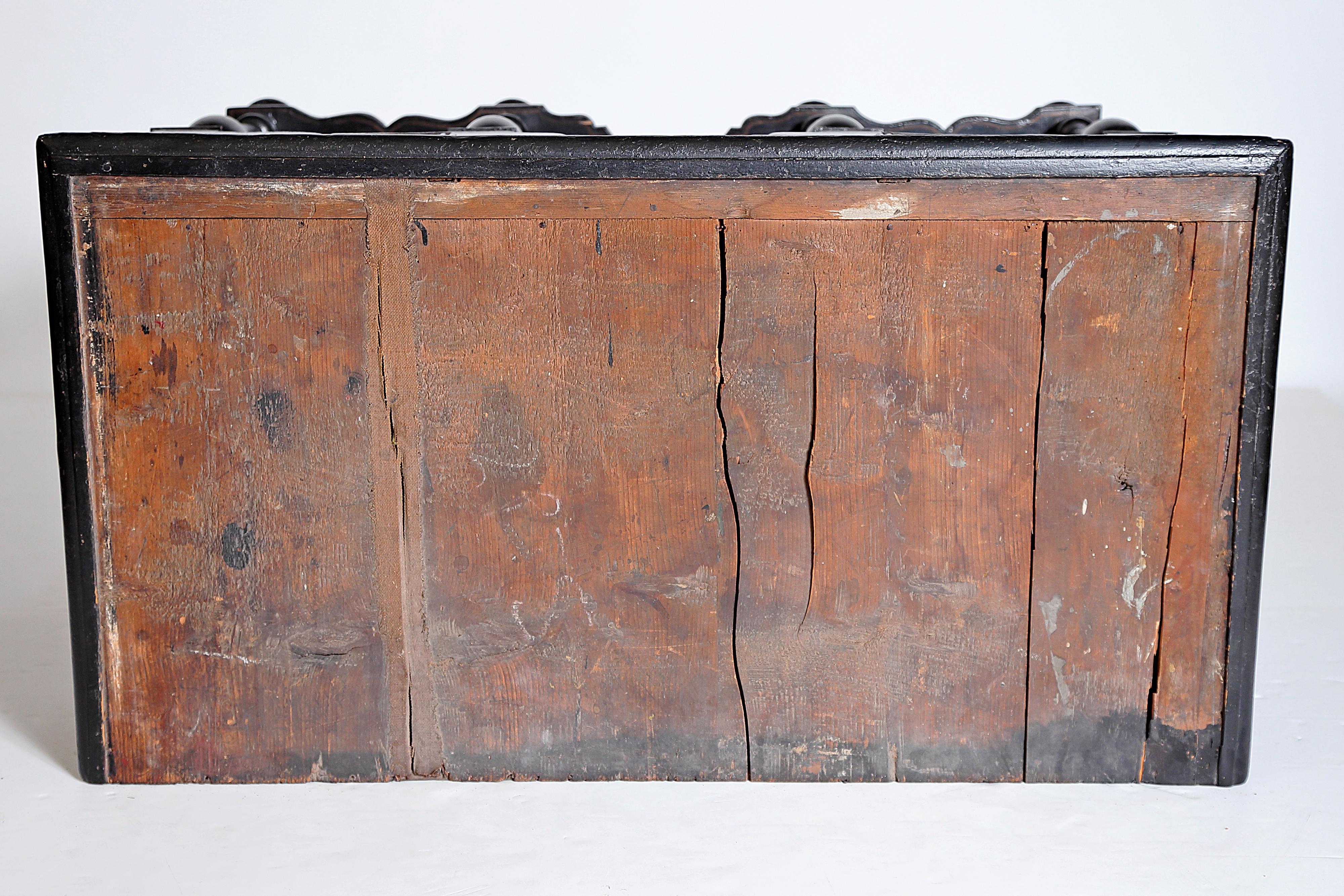 William & Mary Chest on Stand / Black Lacquer and Gilt Chinoiserie Decoration 5