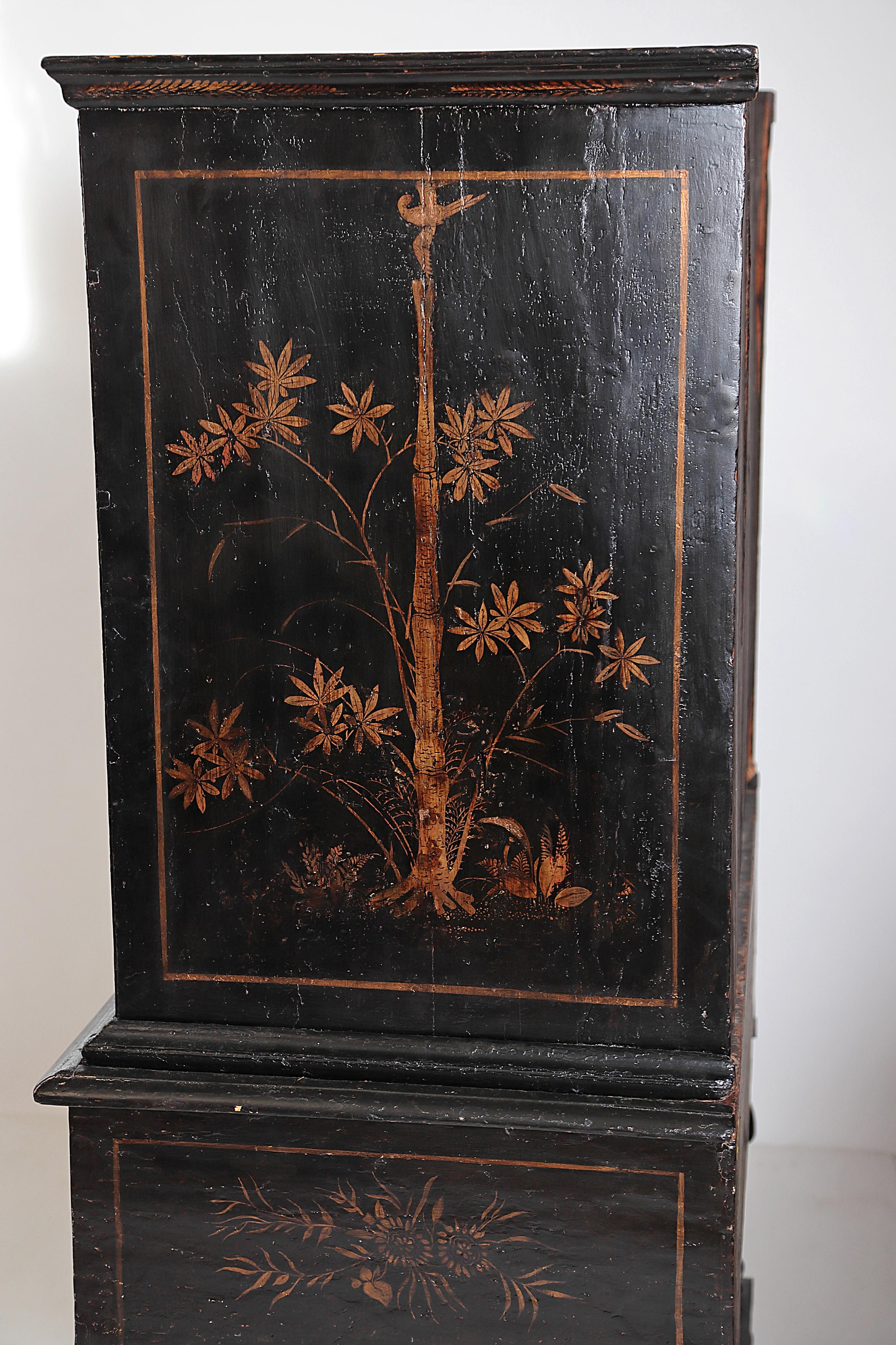 18th Century and Earlier William & Mary Chest on Stand / Black Lacquer and Gilt Chinoiserie Decoration