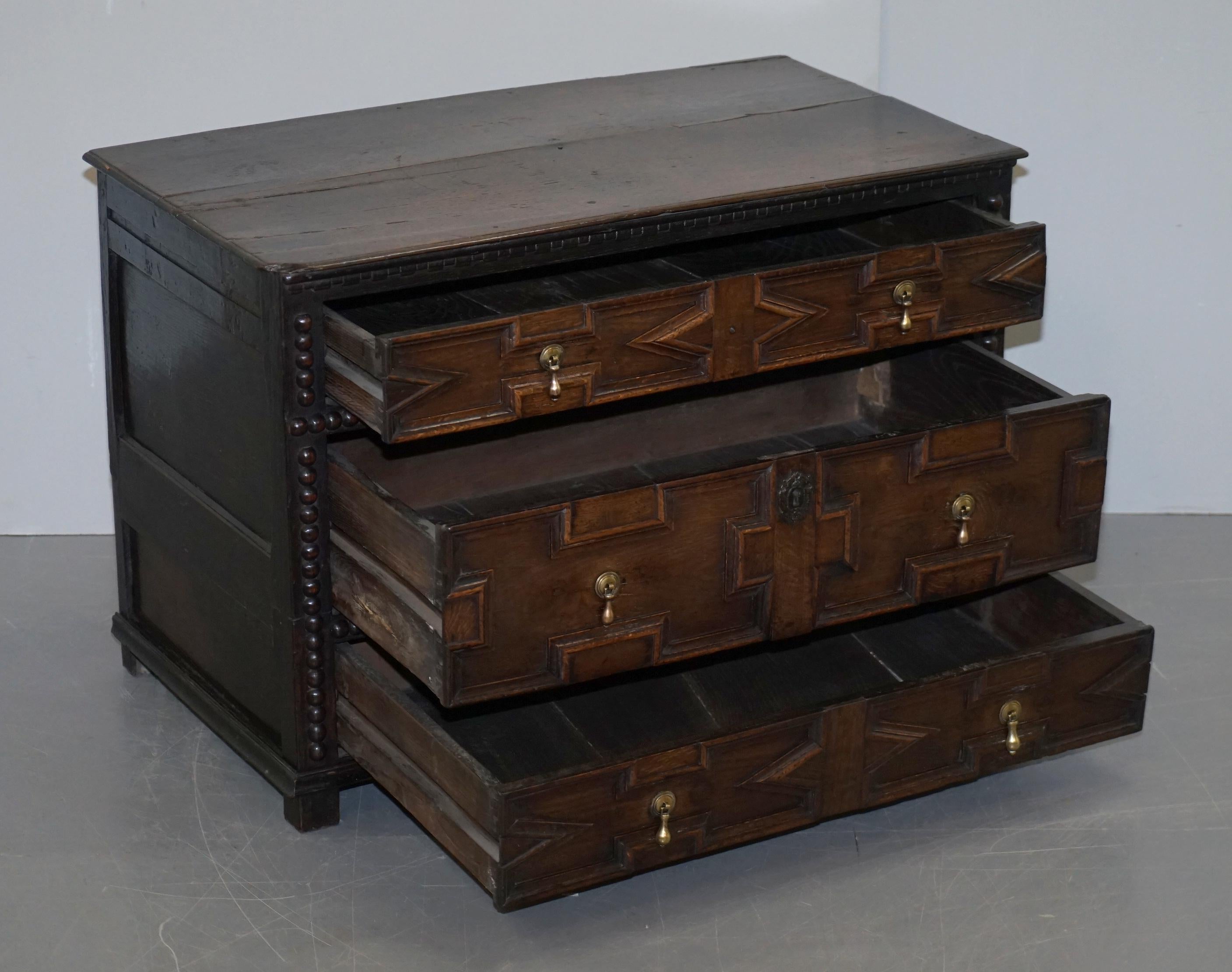 William & Mary circa 1680 English Oak Antique Chest of Drawers Lovley Patination 8