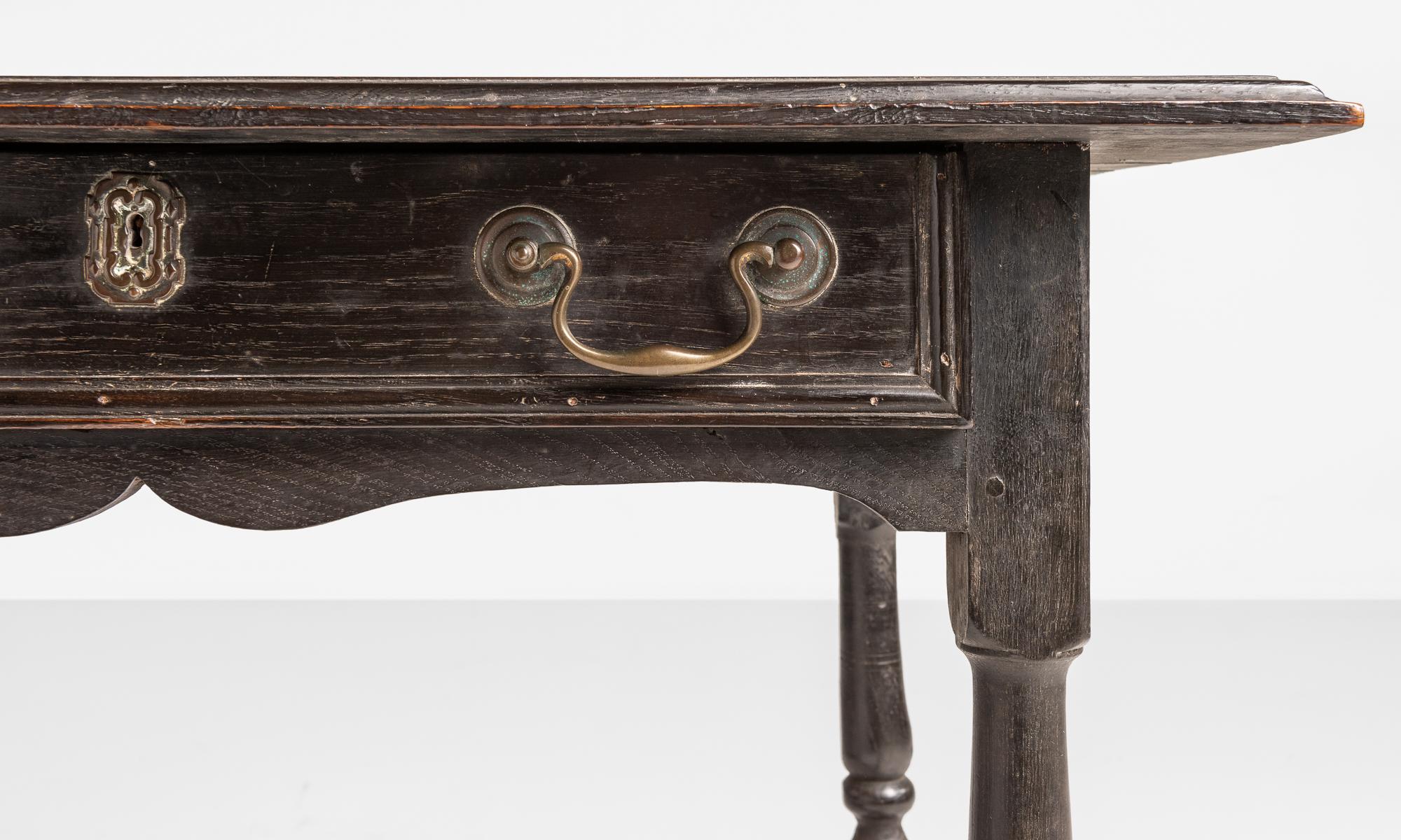 William & Mary Ebonized Oak Side Table, circa 1880 In Good Condition In Culver City, CA