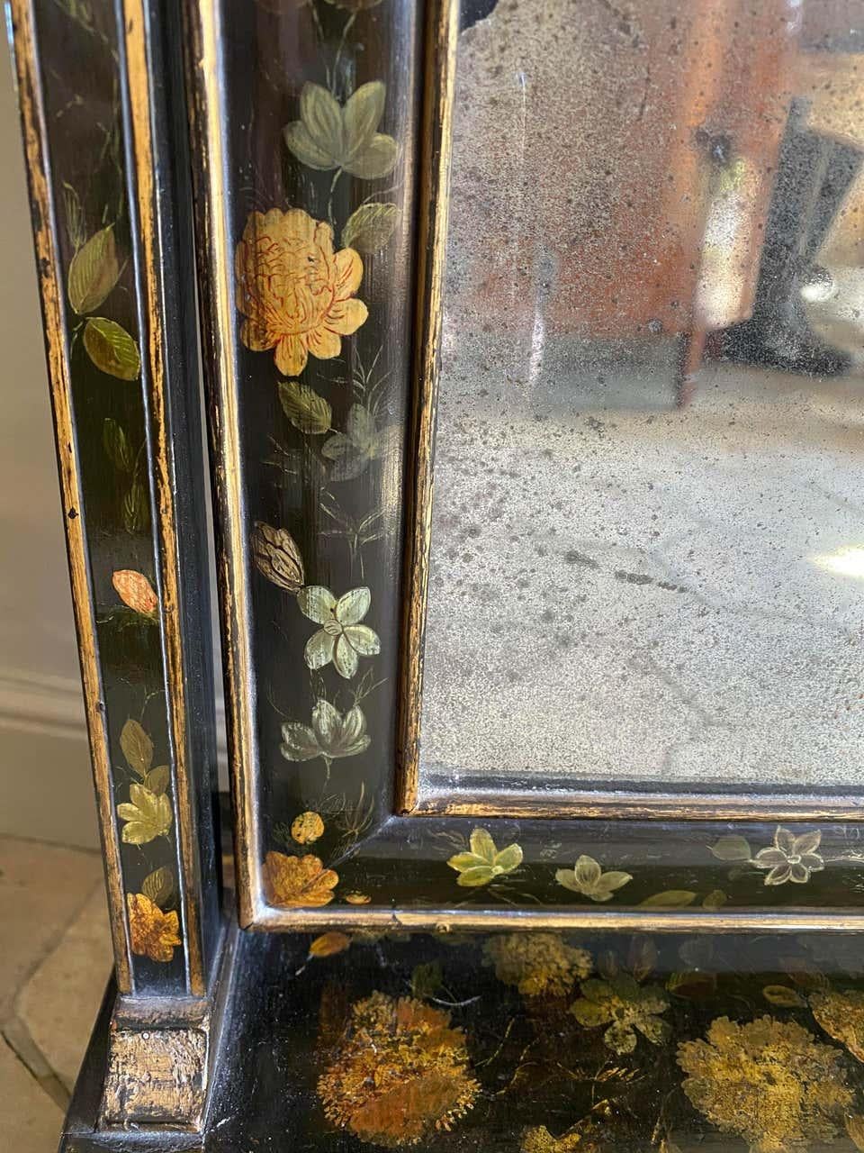Anglais William & Mary - Miroir de table à habillage peint en laque japonaise en vente