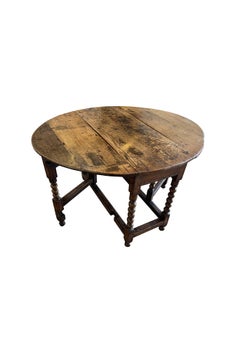 Table à pieds en chêne William & Mary
