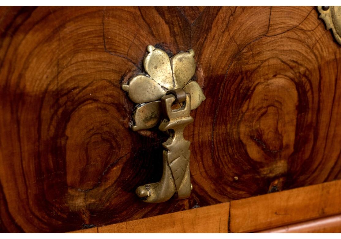 William & Mary Oyster Veneered Walnut Chest Of Drawers - Circa 1680-1710 For Sale 8