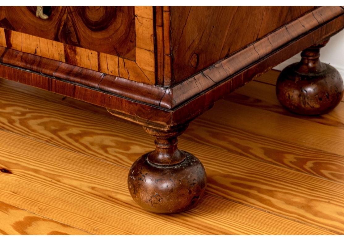 William & Mary Oyster Veneered Walnut Chest Of Drawers - Circa 1680-1710 For Sale 9
