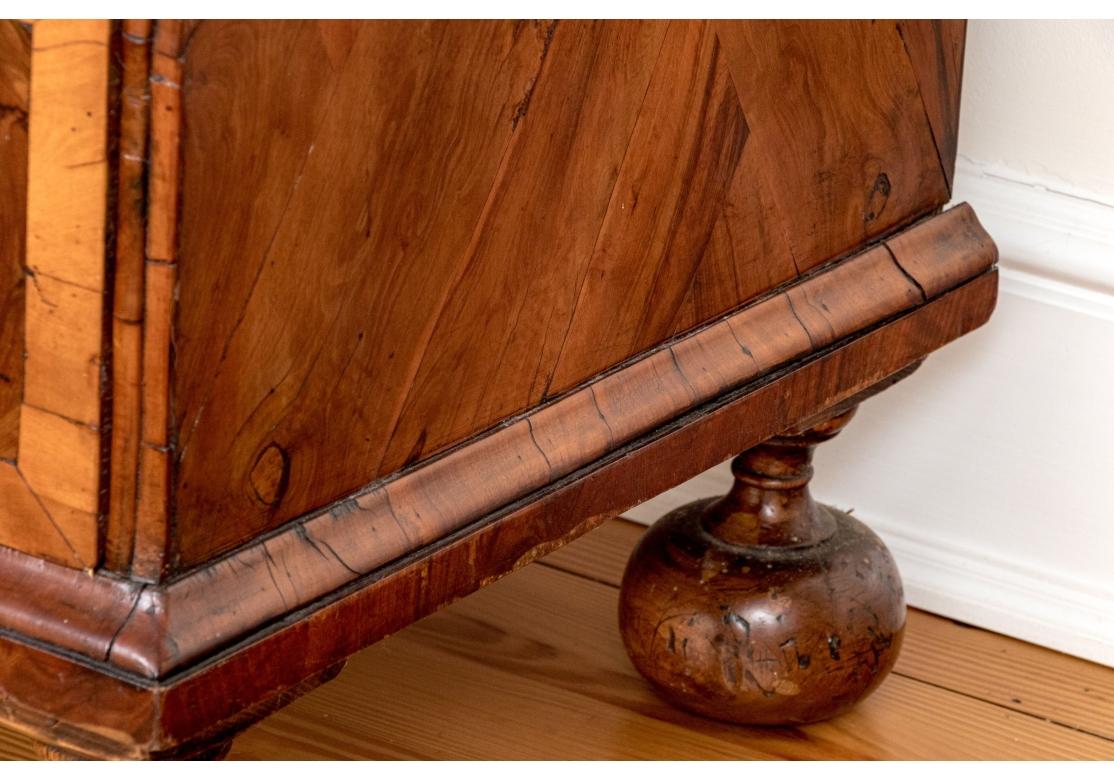 William & Mary Oyster Veneered Walnut Chest Of Drawers - Circa 1680-1710 For Sale 12