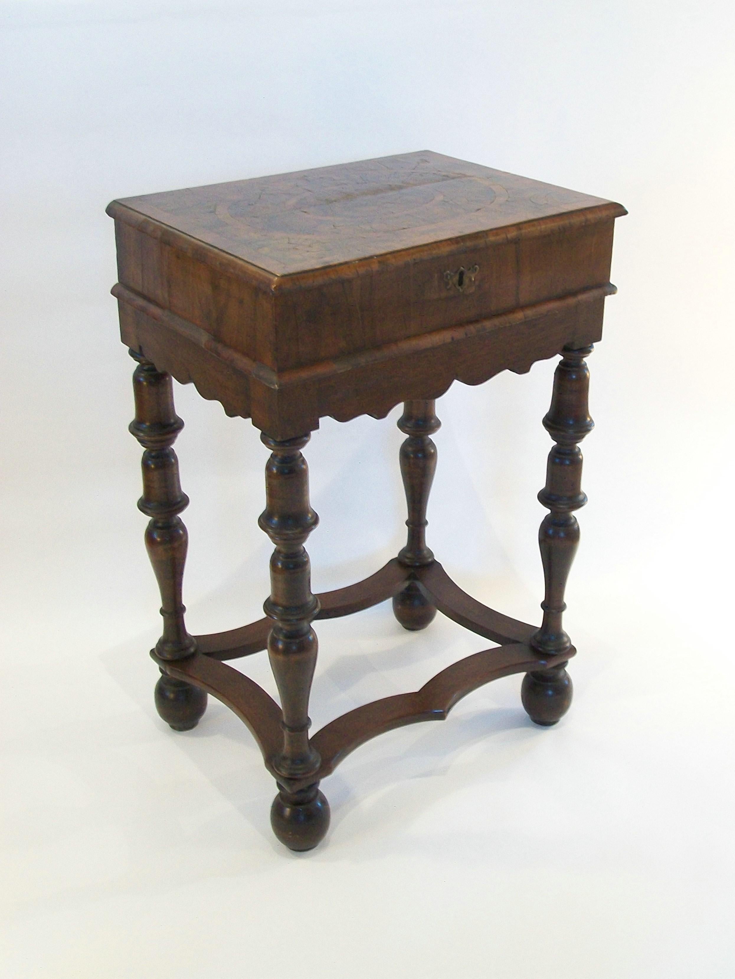 British William & Mary Oyster Veneered Walnut Glove Box on Stand - U.K. - Circa 1690 For Sale