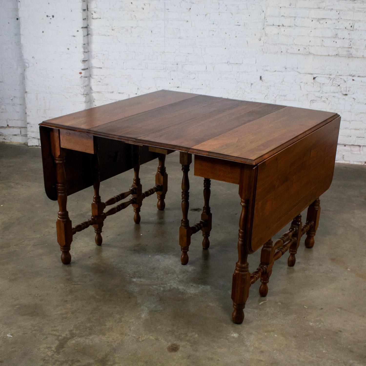William Mary Style Dining Table Walnut Drop Leaf Expanding Gateleg by Abernathy For Sale 6