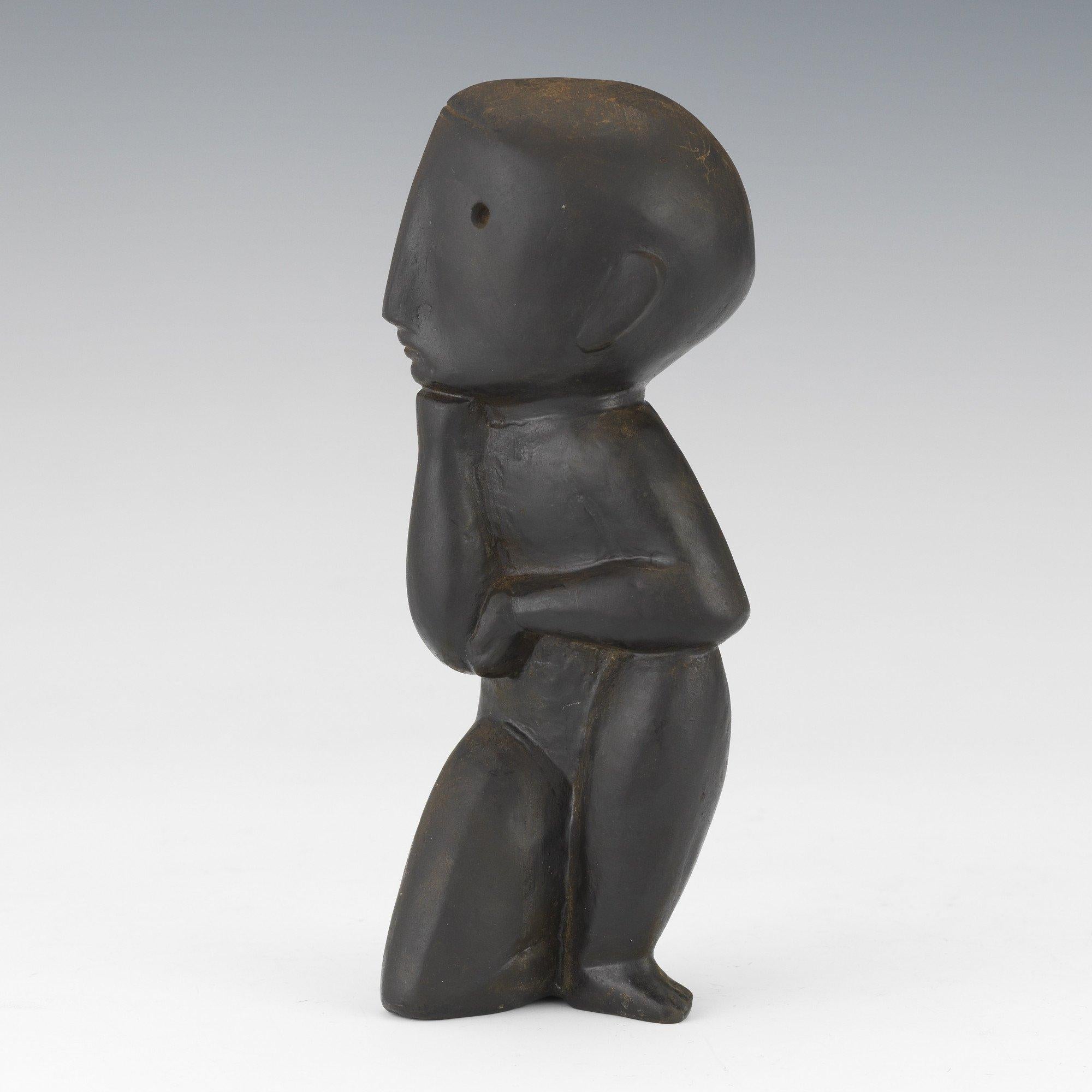Figurative Sculpture William McVey - Rumination, petit penseur en bronze, 20e siècle Artiste de l'école de Cleveland