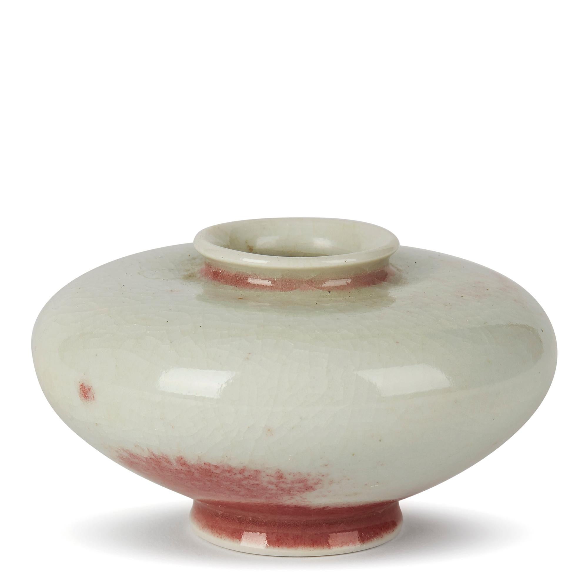 British William Mehornay Studio Pottery Porcelain Red and White Vase, 1980-1985 For Sale
