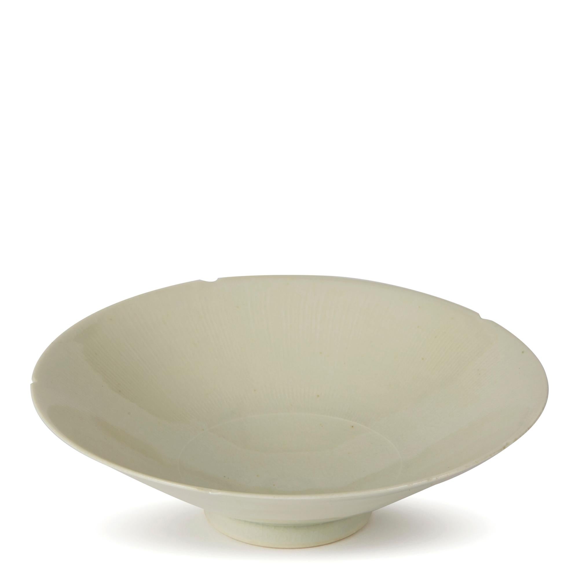 Glazed William Mehornay Studio Pottery Porcelain White Chatter Bowl, 1986