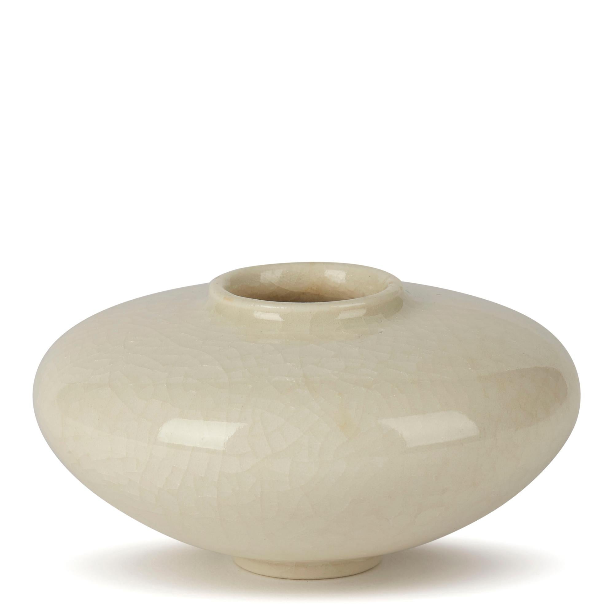 British William Mehornay Studio Pottery Porcelain White Glazed Vase, 1974-1975 For Sale