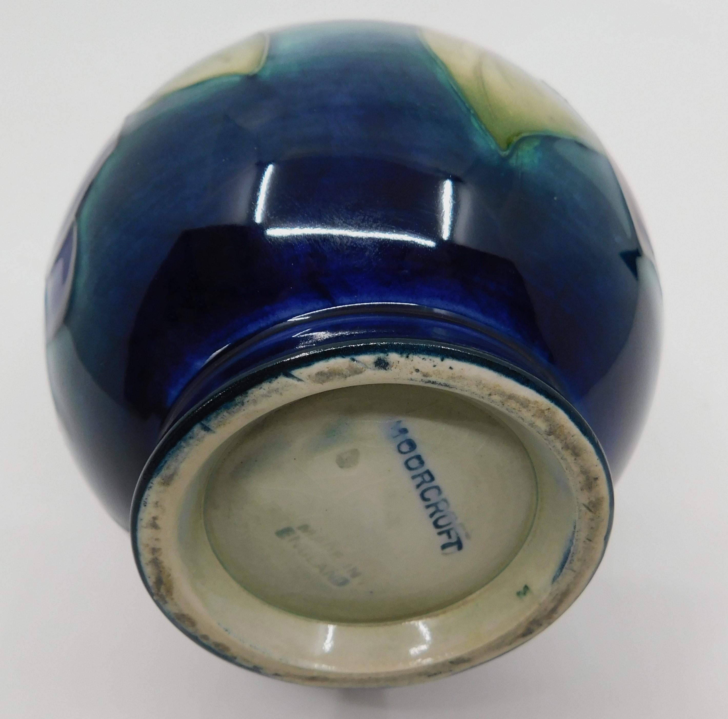William Moorcroft Clematis Cobalt Art Pottery Vase Circa 1940 England In Good Condition In Hamilton, Ontario