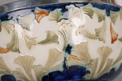 William Moorcroft MacIntyre Ciotola con fiori a campana in stile liberty