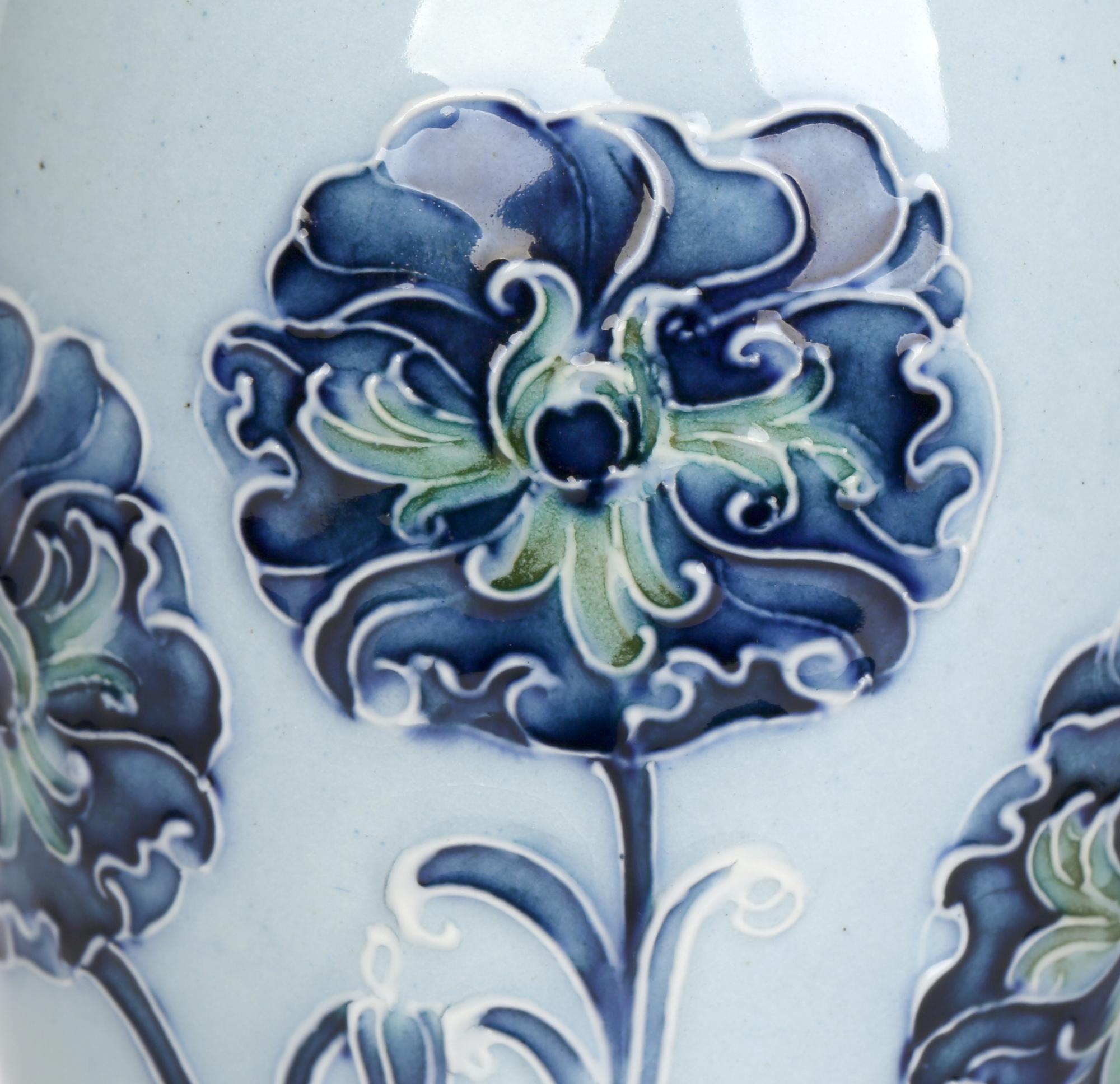 florian pottery blue and white