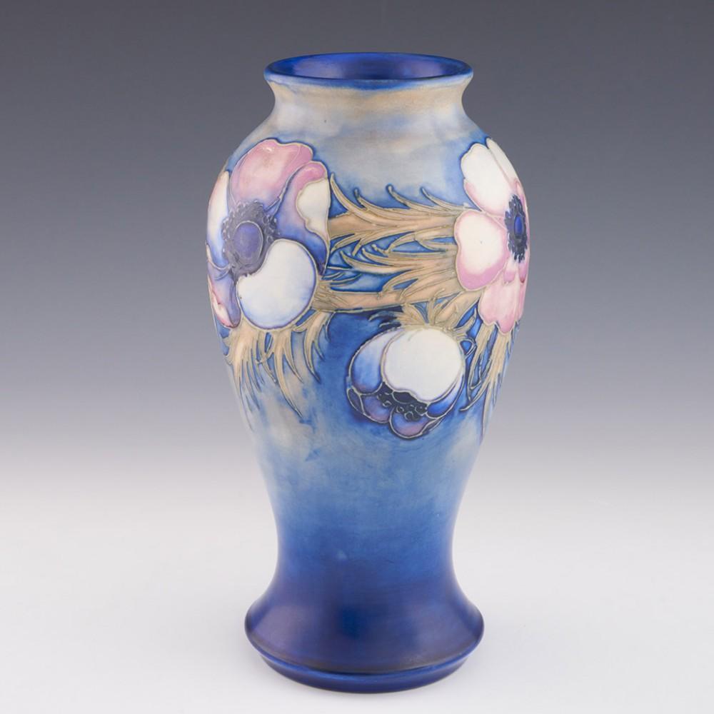 William Moorcroft Salt Glaze Anemone Vase, circa 1938 In Good Condition For Sale In Tunbridge Wells, GB