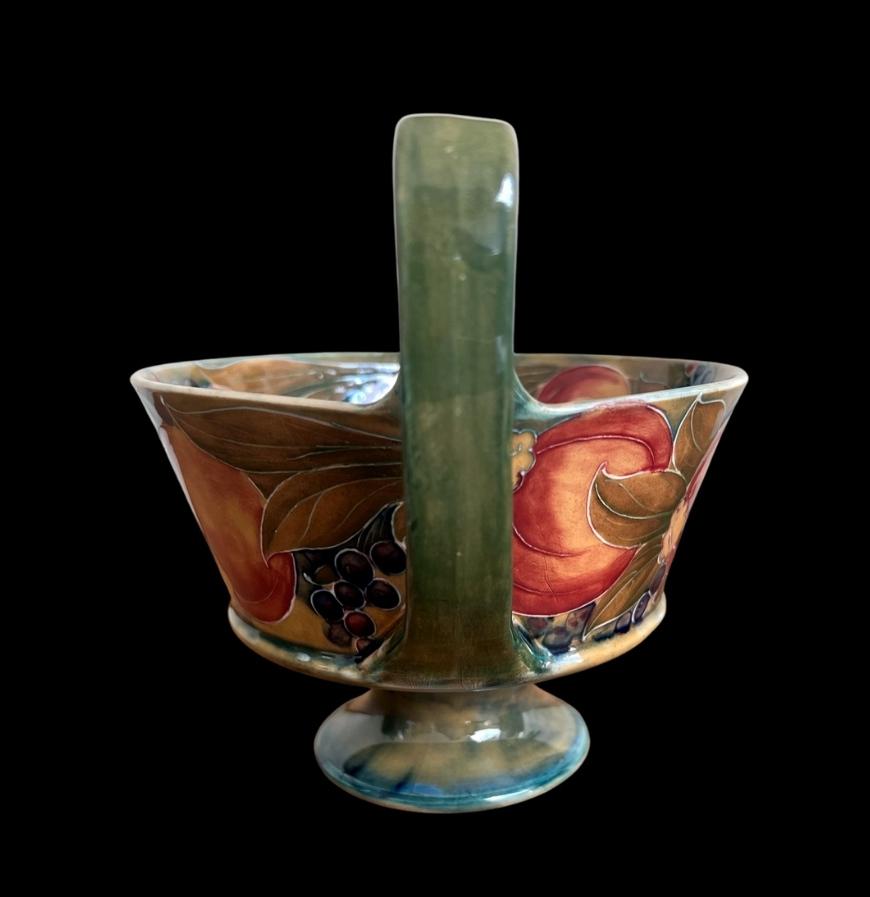Art nouveau Vase à deux anses William Moorcroft en vente