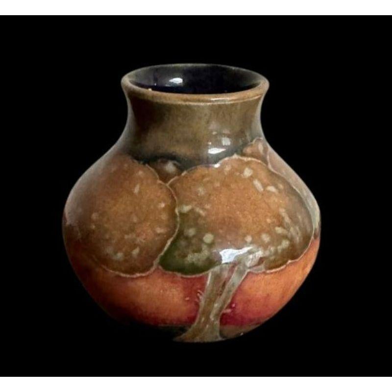 William Moorcroft Vase, circa 1925 In Good Condition For Sale In Chipping Campden, GB