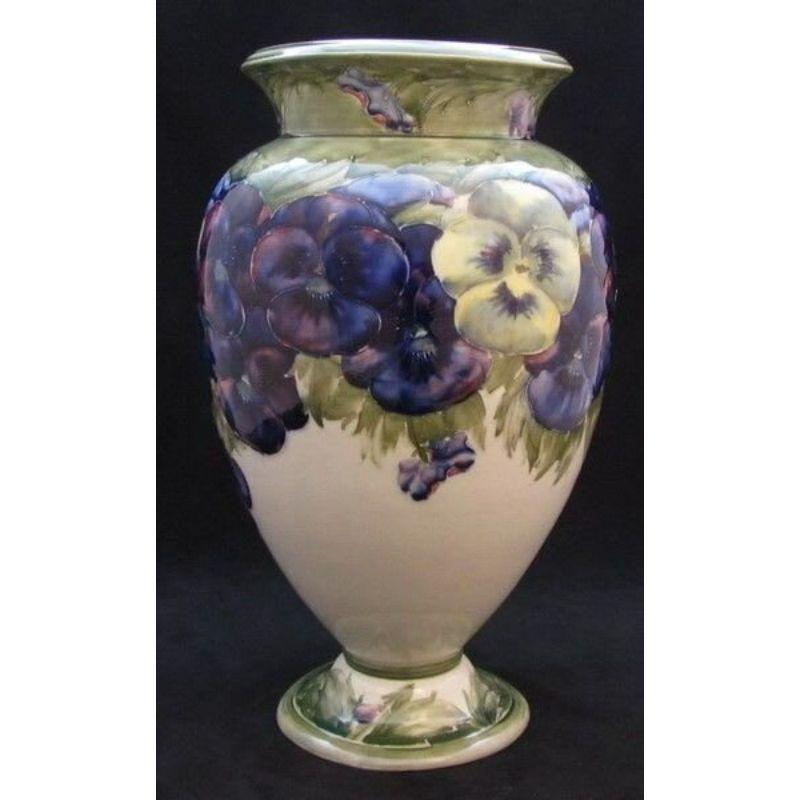 William Moorcroft Vase Decorated it the Pansy Design, 1914 In Good Condition For Sale In Chipping Campden, GB