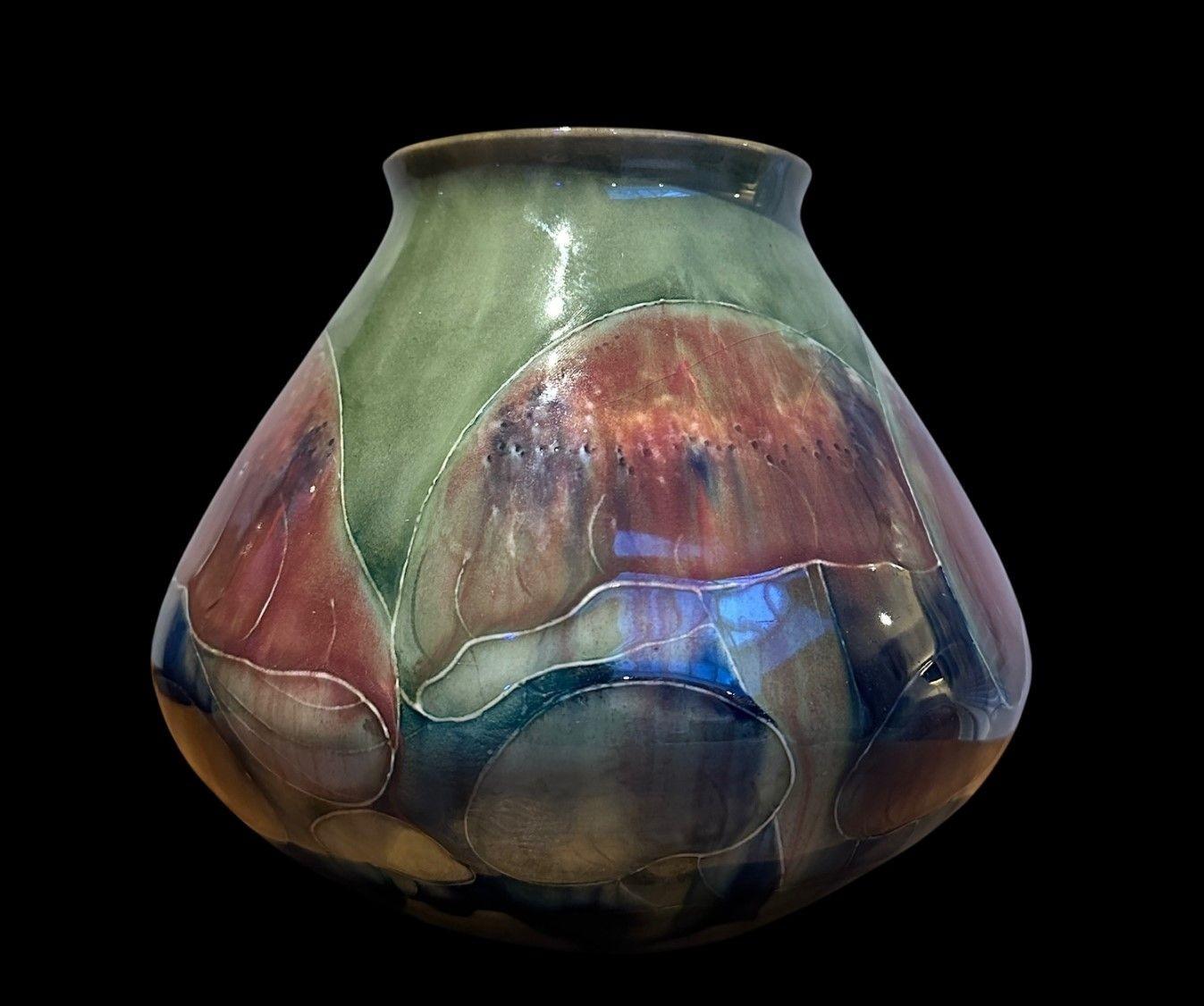 William Moorcroft Vase In Excellent Condition In Chipping Campden, GB
