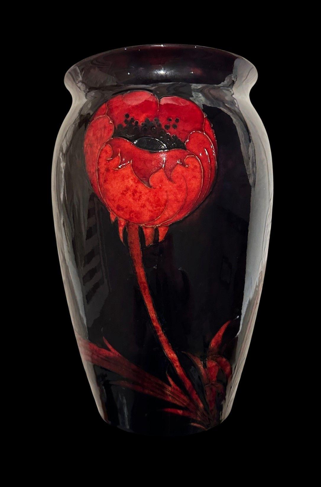 William Moorcroft Vase In Excellent Condition For Sale In Chipping Campden, GB