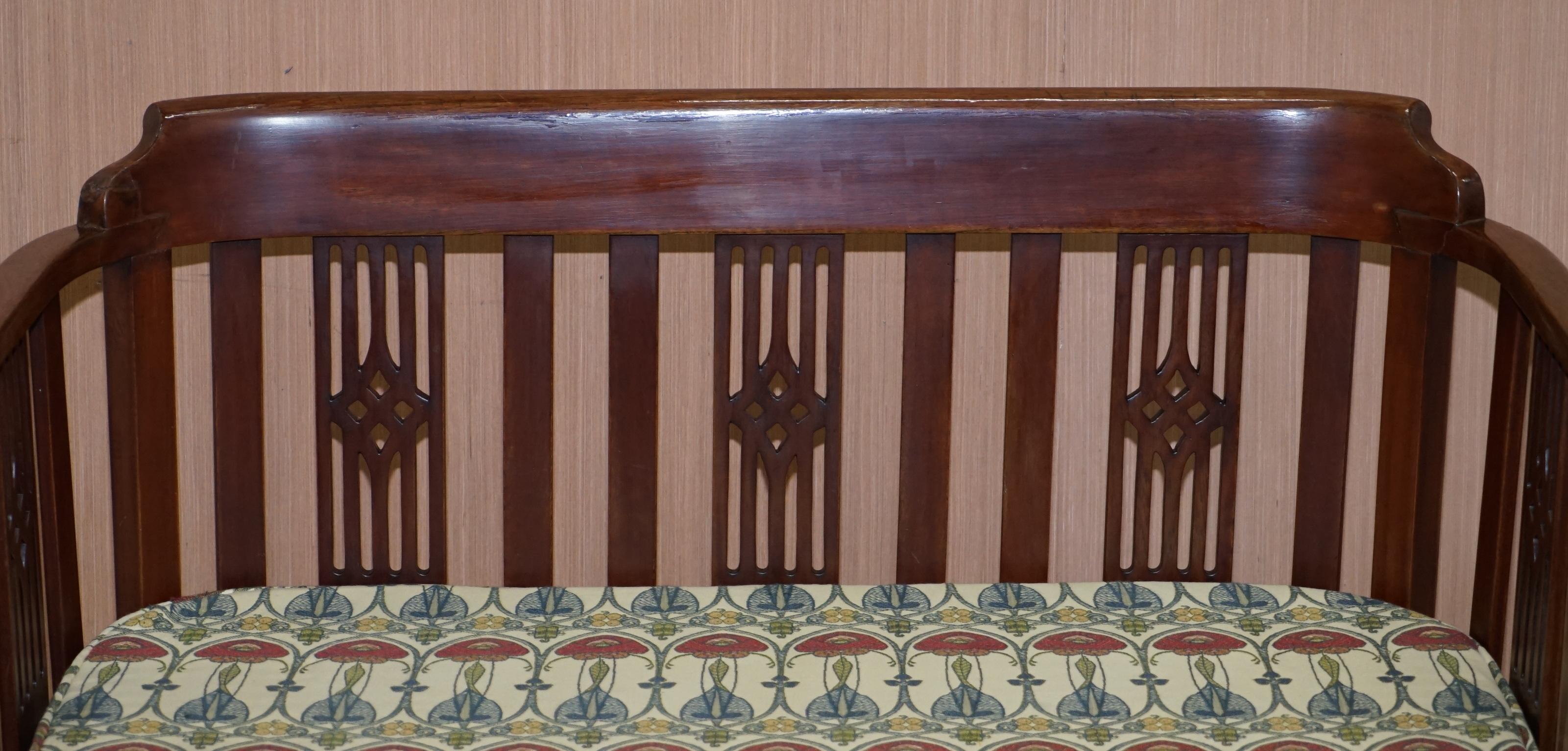 Hand-Crafted Charles Rennie Mackintosh Art Nouveau upholstered 2 seat bench sofa berger seat
