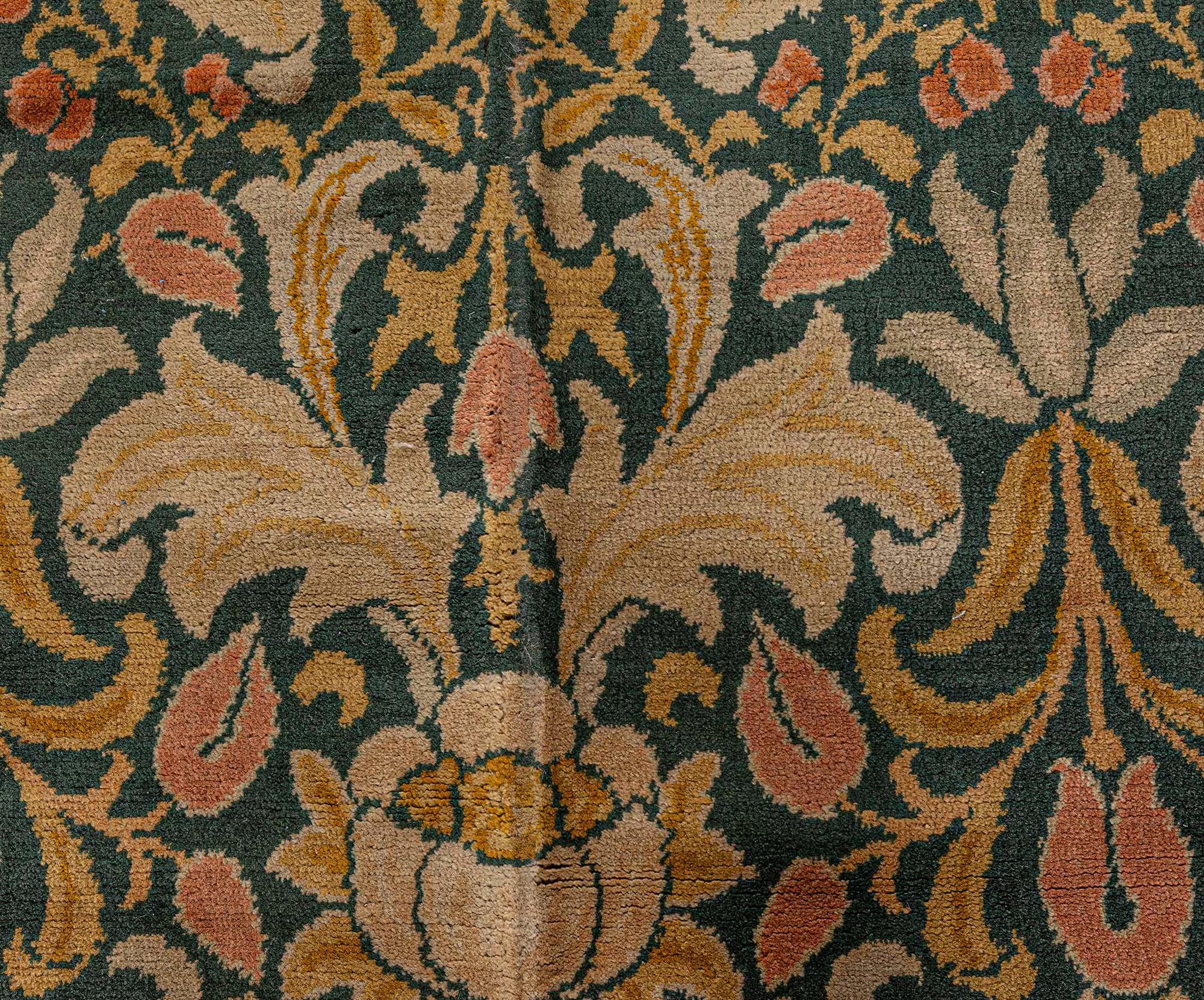 Arts and Crafts Doris Leslie Blau William Morris machine made English carpet Circa 1920 For Sale