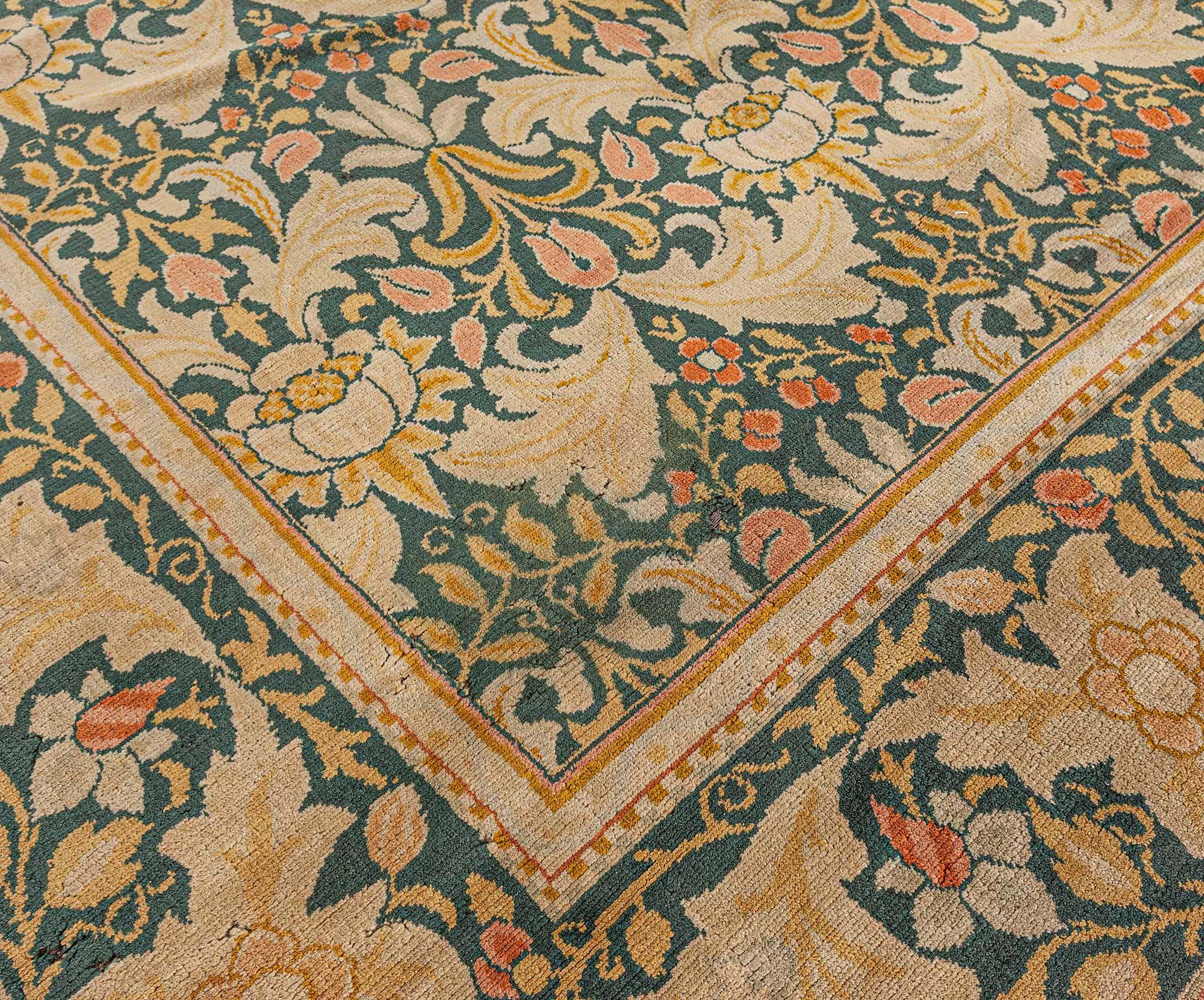 Wool Doris Leslie Blau William Morris machine made English carpet Circa 1920 For Sale