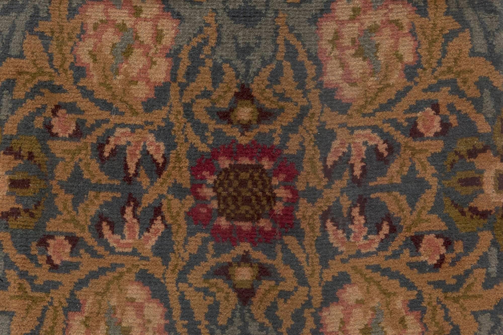 William Morris runner fragment
Size: 4'3