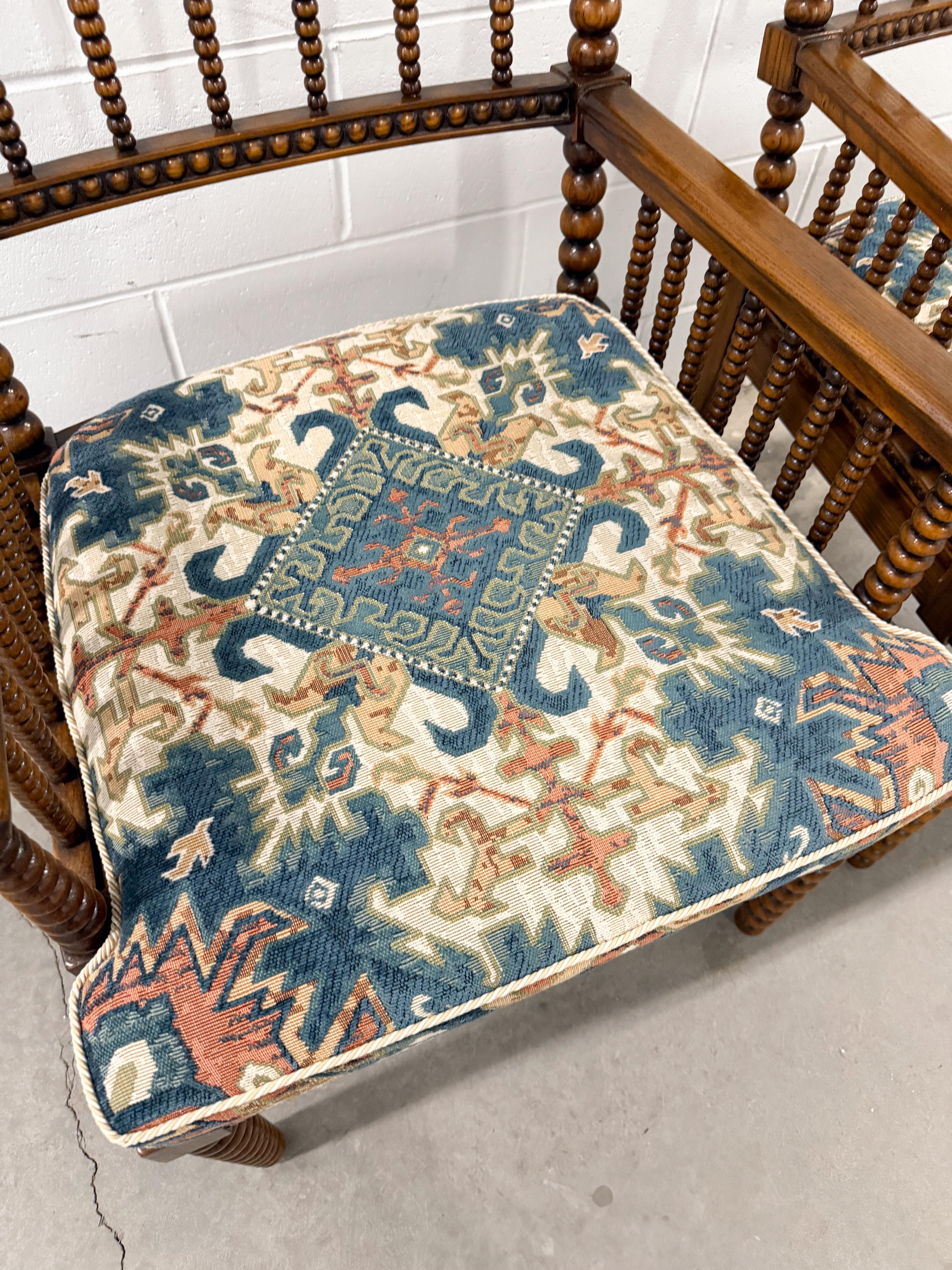 Sillas de caña torneada estilo William Morris Mediados de siglo en venta 11