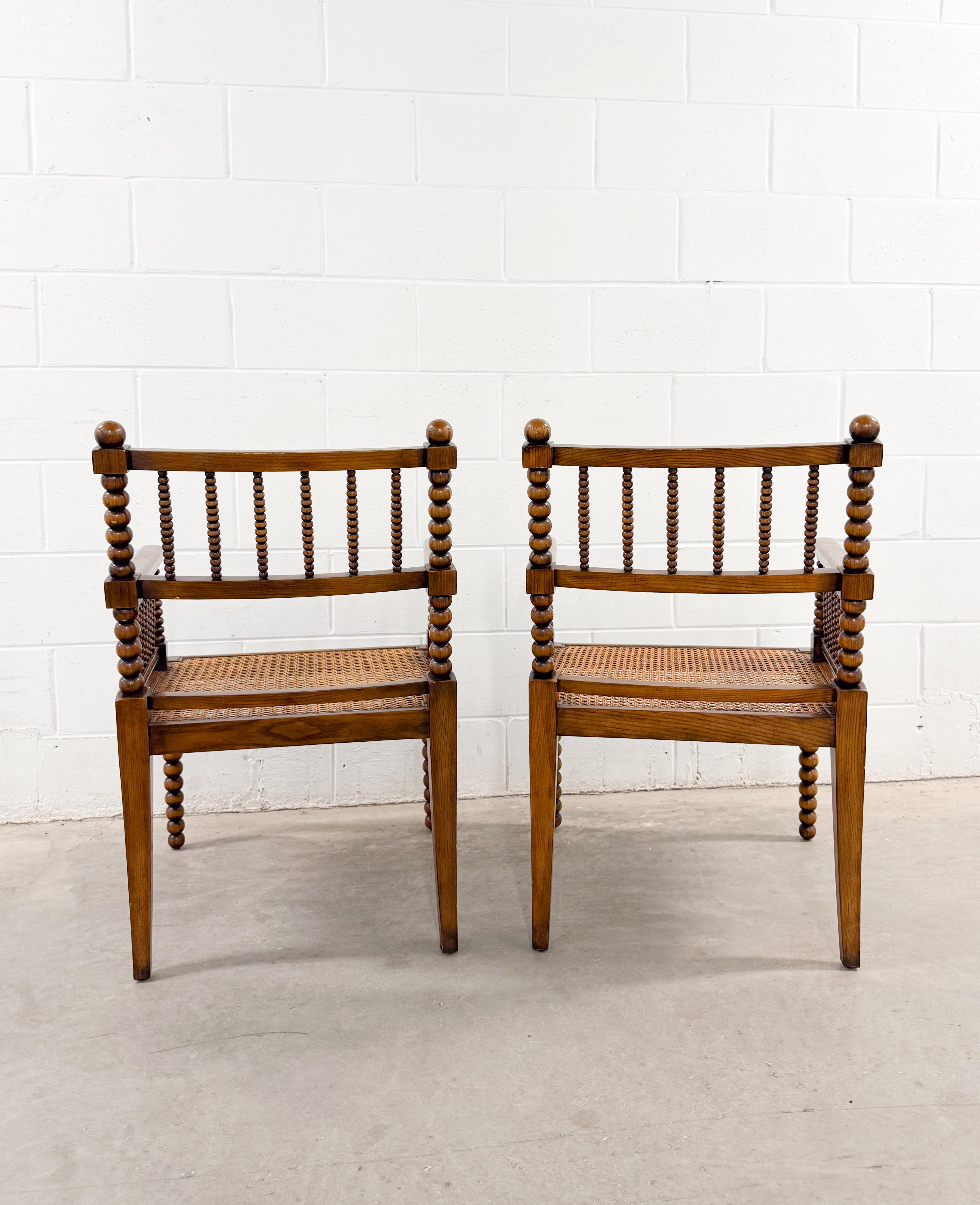 Sillas de caña torneada estilo William Morris Mediados de siglo siglo XX en venta