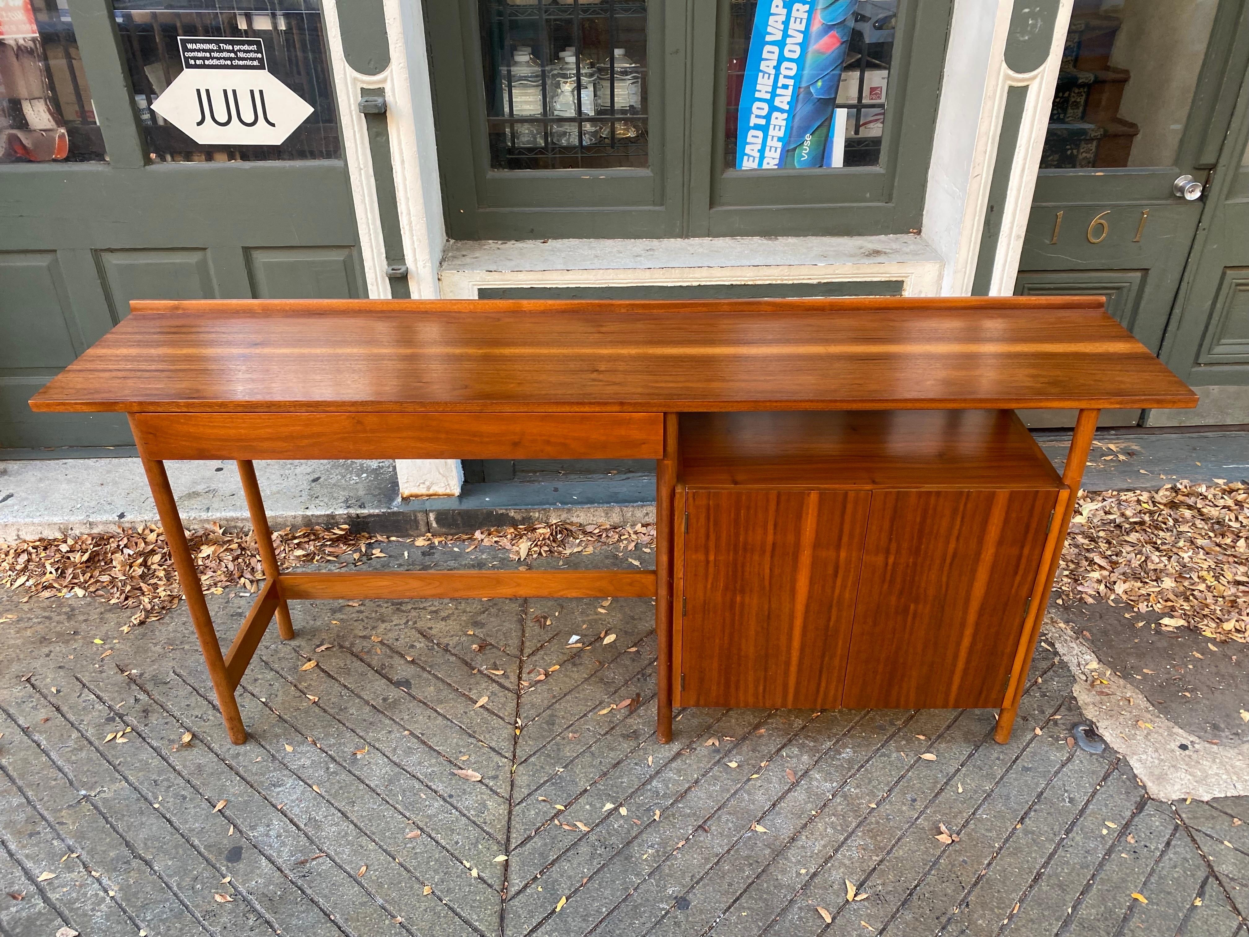 Mid-Century Modern William Pahlmann for Hastings Console/ server