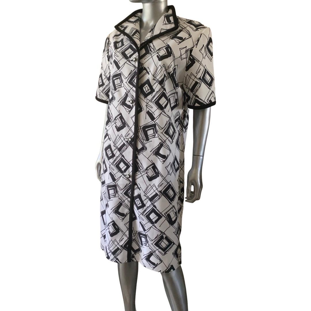 Gray William Pearson Designer Collection Black/White Abstract Chemise Dress Size 16 For Sale