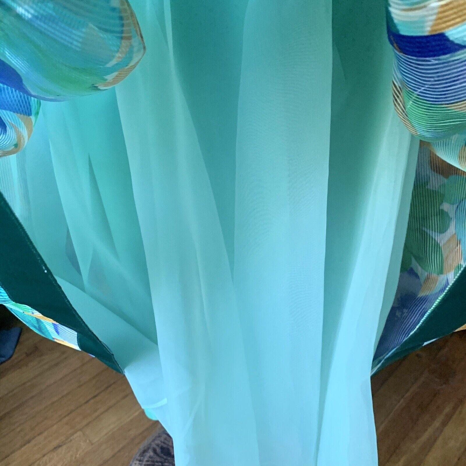 WILLIAM PEARSON Designer Vintage geblümtes grünes Kleid mit schulterfreiem Rüschen 8 im Angebot 4