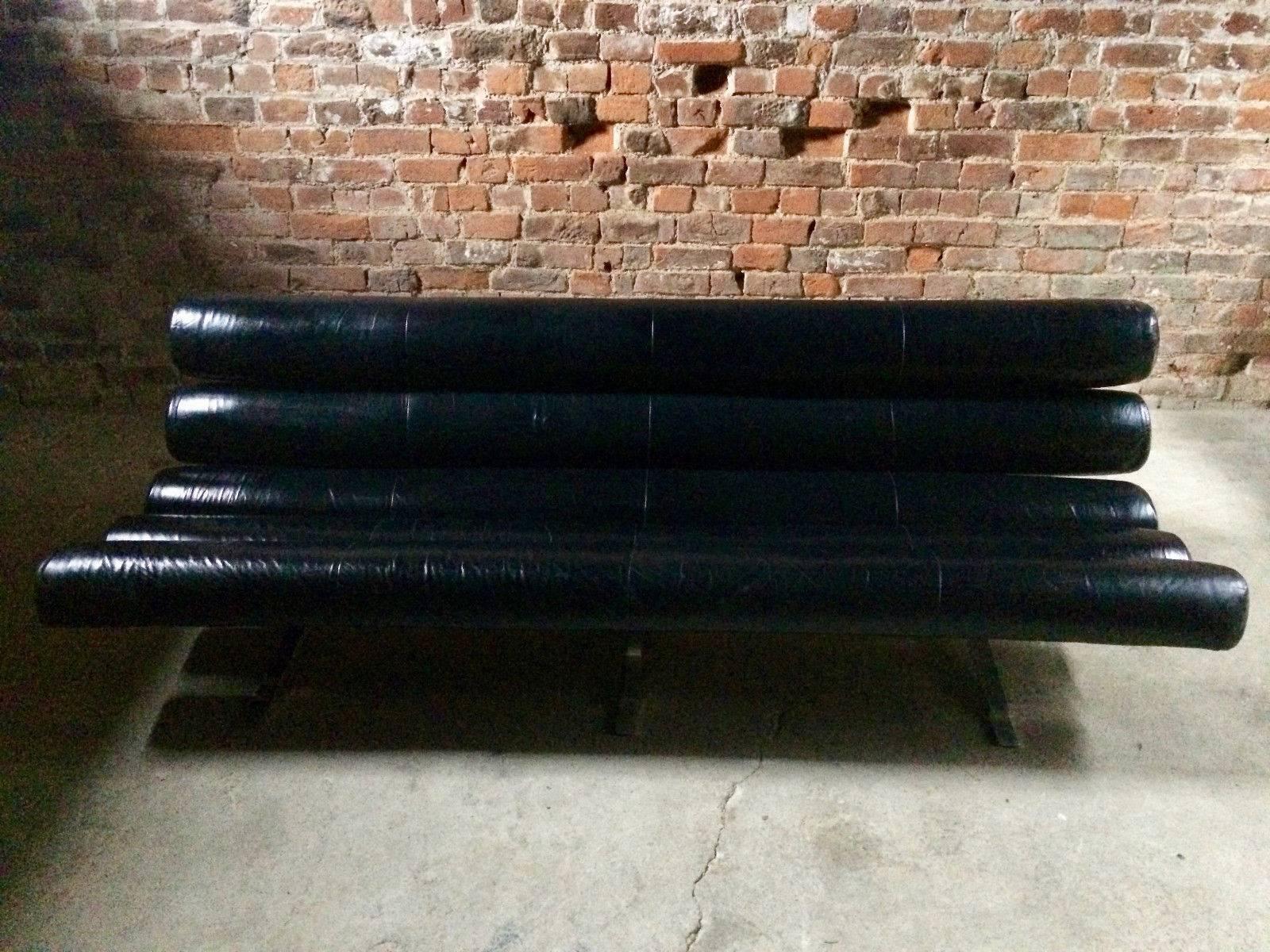 William Plunkett Sofa Settee Kingston Range Black Leather1960s MCM In Excellent Condition In Longdon, Tewkesbury