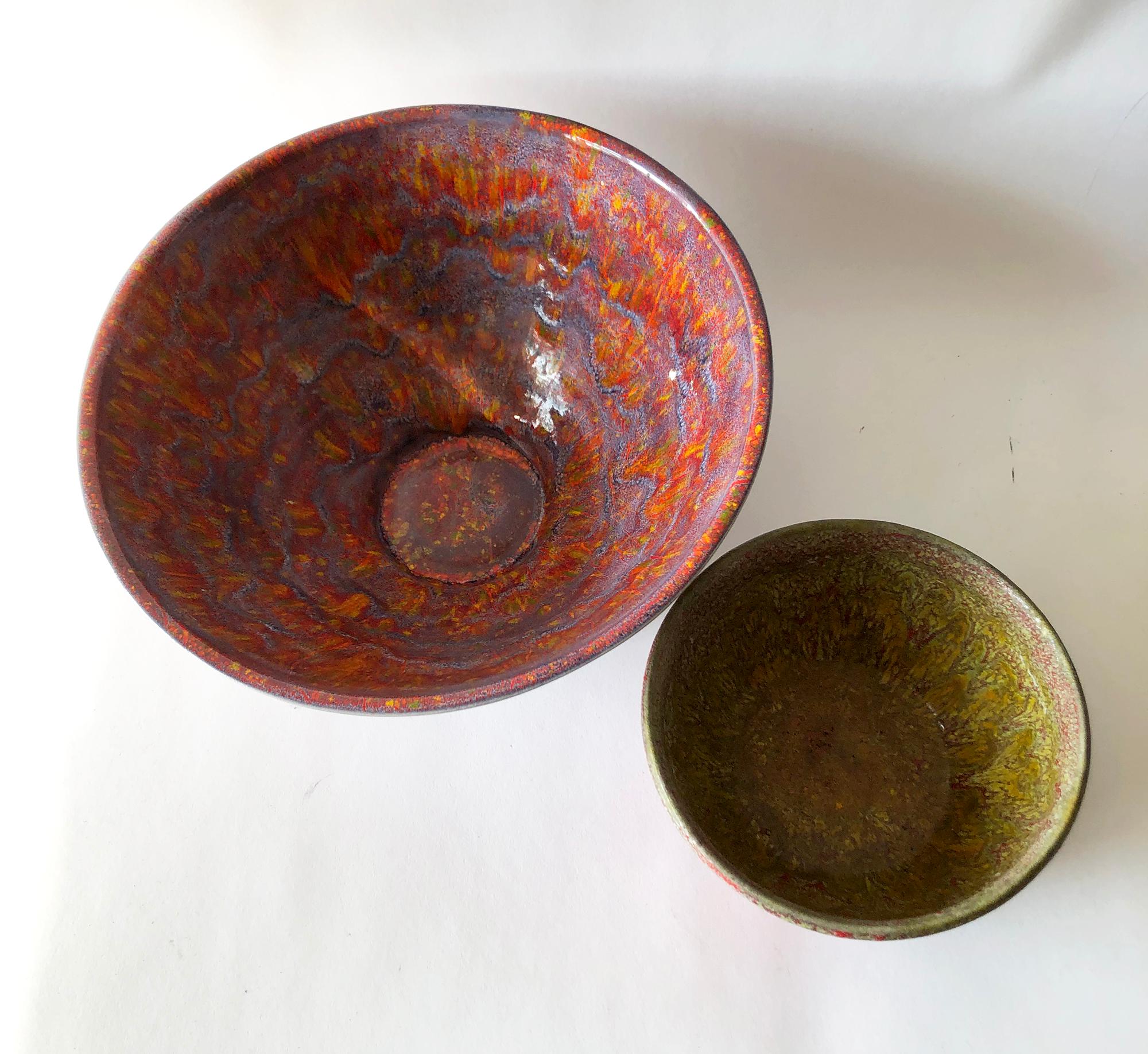 California studio pottery bowls created by William and Polia Pillin of Los Angeles, California. Bowls measure 5
