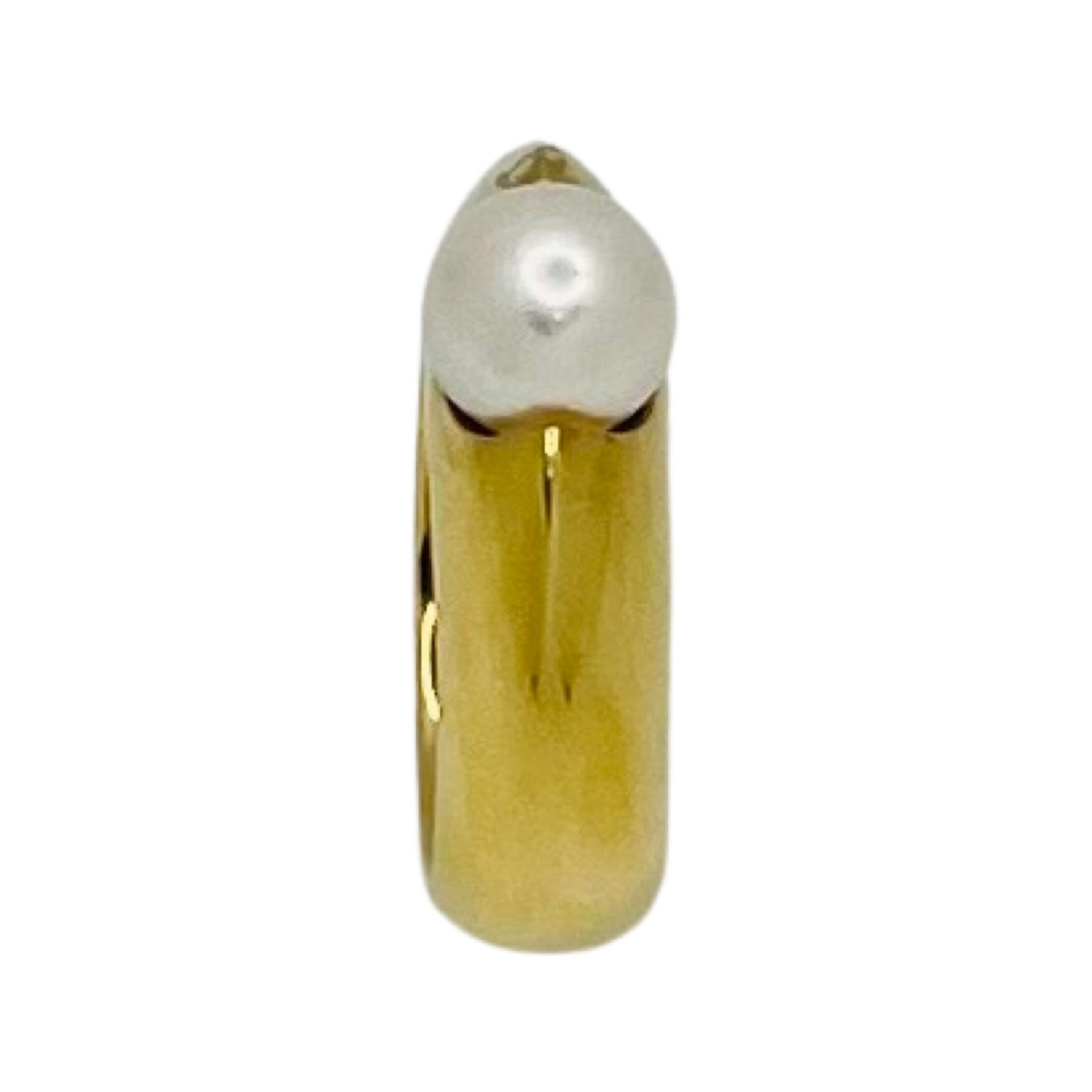 Contemporary William Richey 18K Yellow Gold Japanese Akoya Pearl Ring with a Euro Shank For Sale