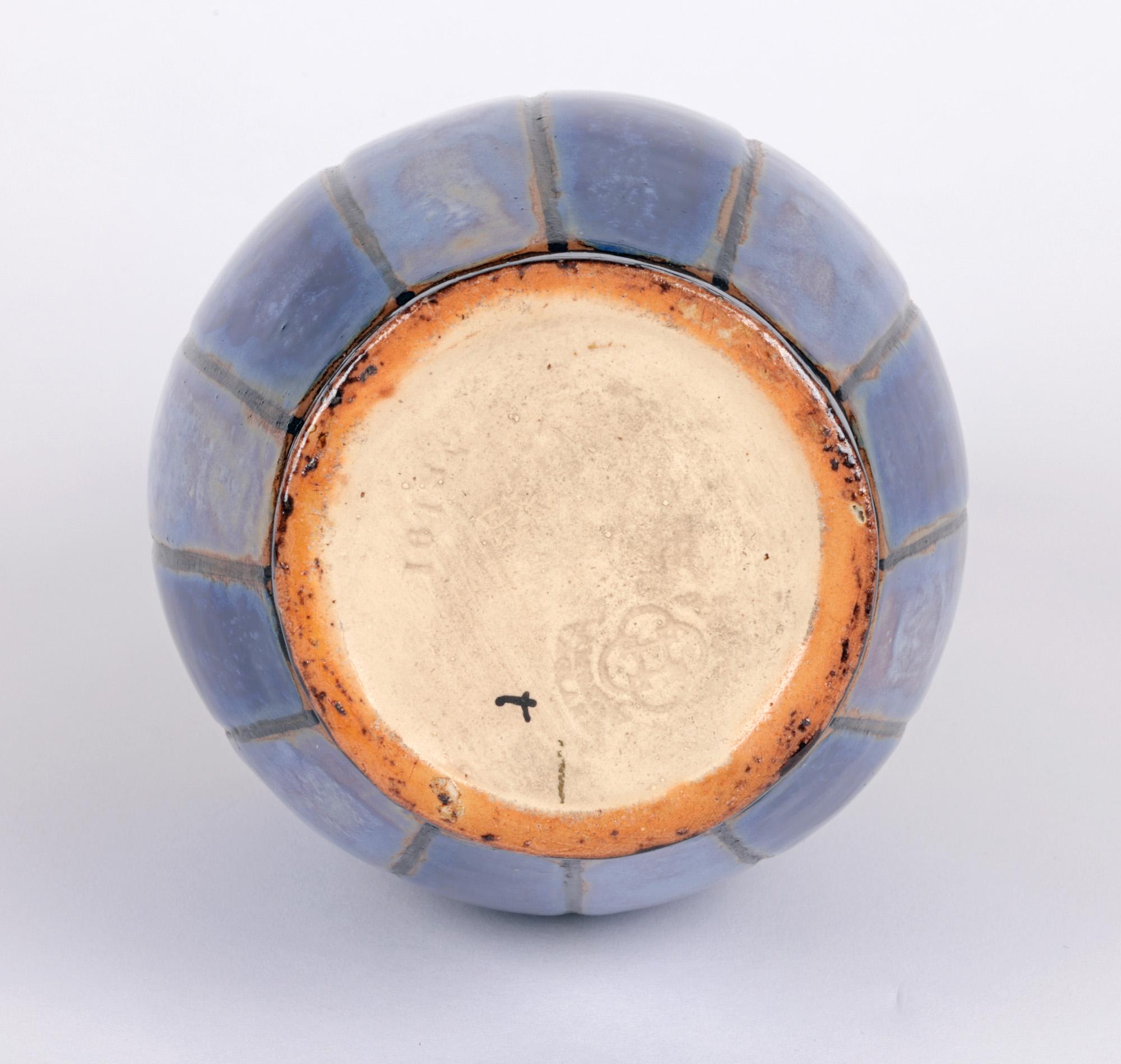 William Rowe Doulton Lambeth vase en poterie d'art déco à deux poignées en vente 5