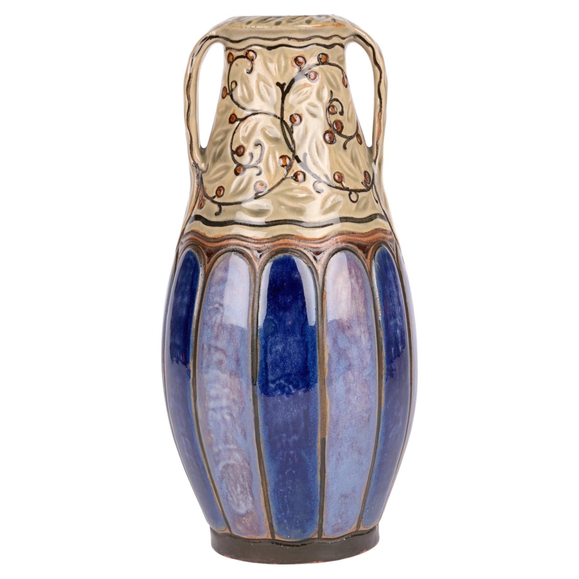 William Rowe Doulton Lammfell Art Deco Vase mit zwei Henkeln aus Kunstkeramik im Angebot