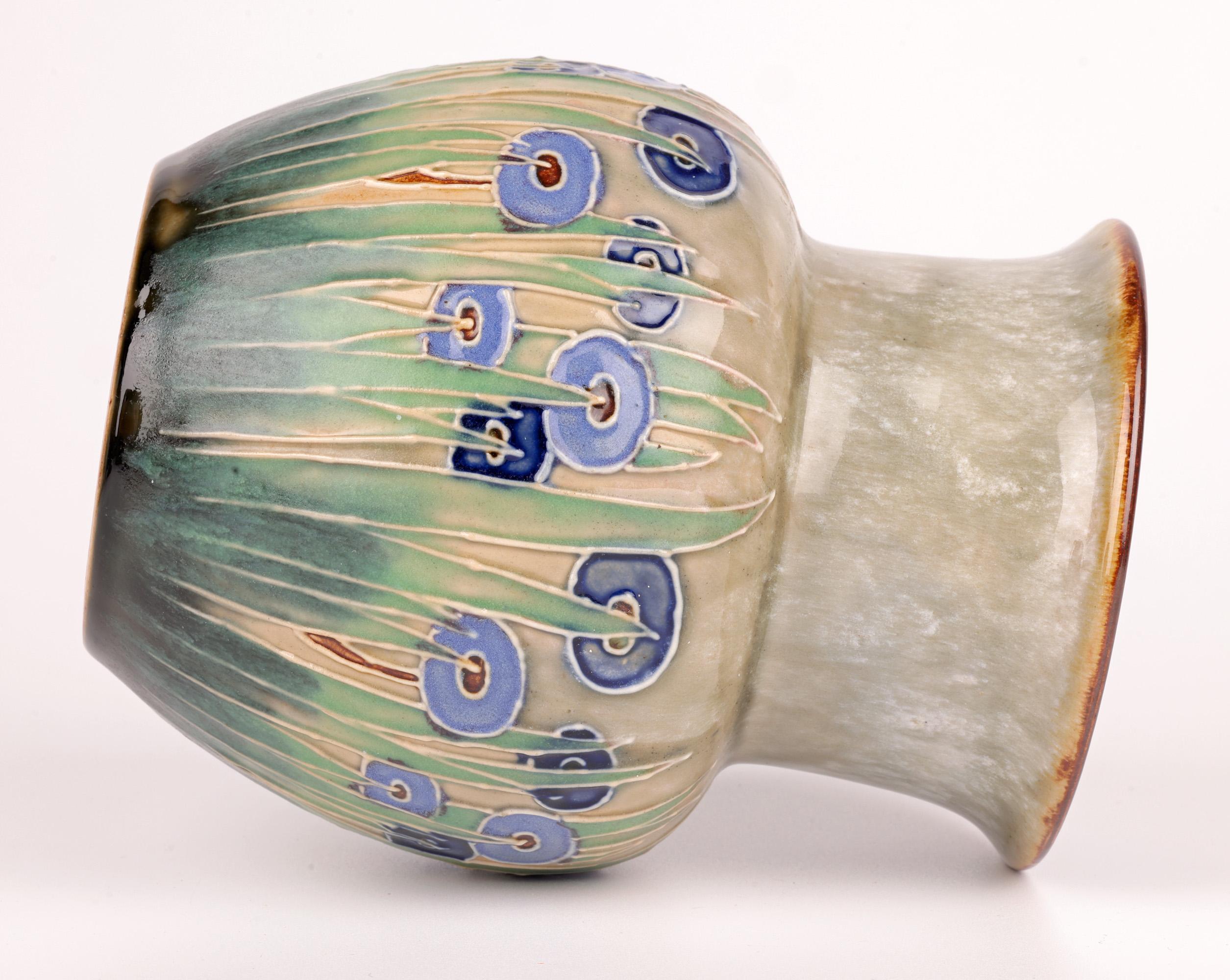 The Row Rare Doulton Lambeth Art Deco Tube Lined Vase en vente 2