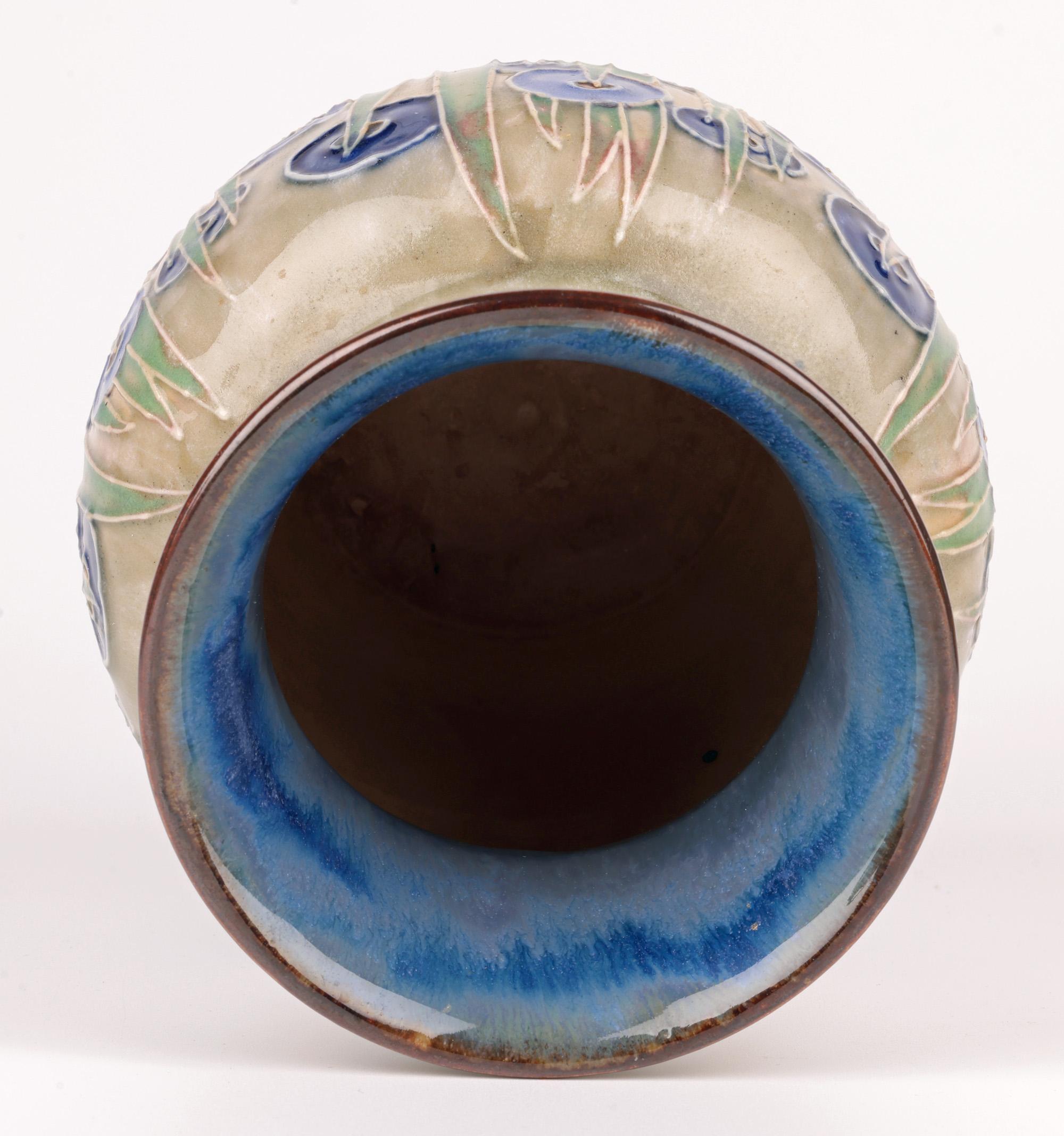 The Row Rare Doulton Lambeth Art Deco Tube Lined Vase en vente 5