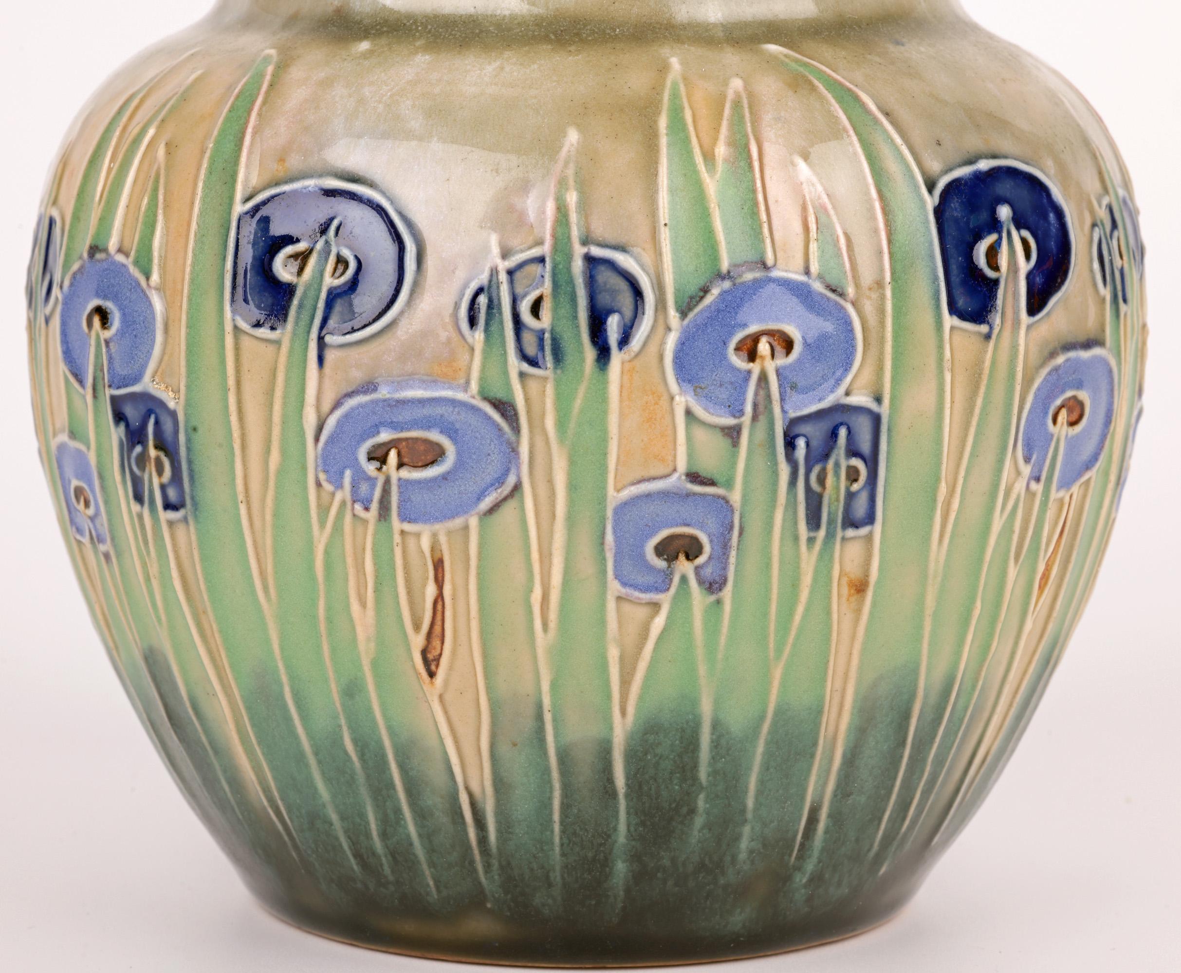 Anglais The Row Rare Doulton Lambeth Art Deco Tube Lined Vase en vente