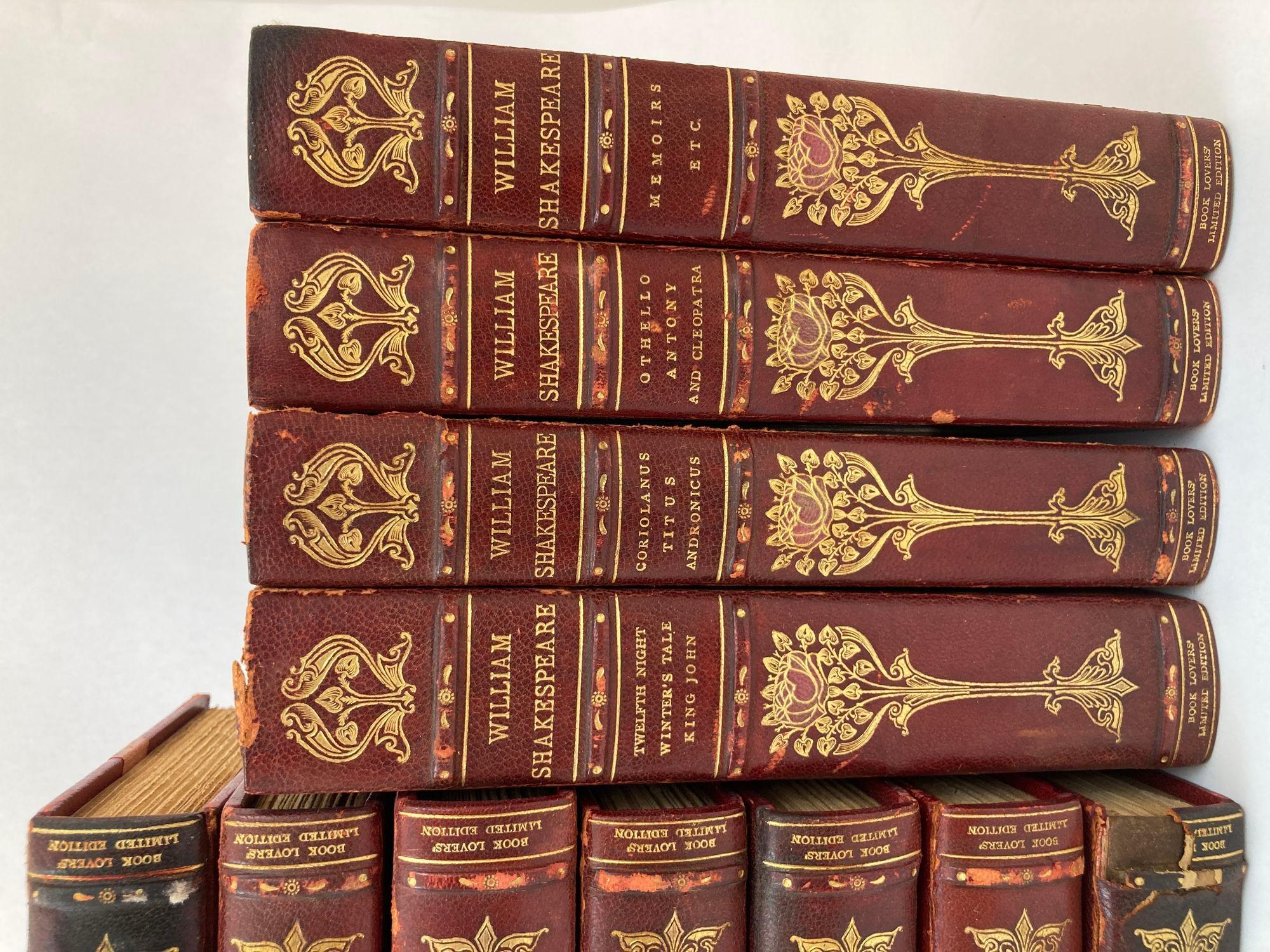 Victorian William Shakespeare 15 Volumes Limited Edition Number 77 For Sale